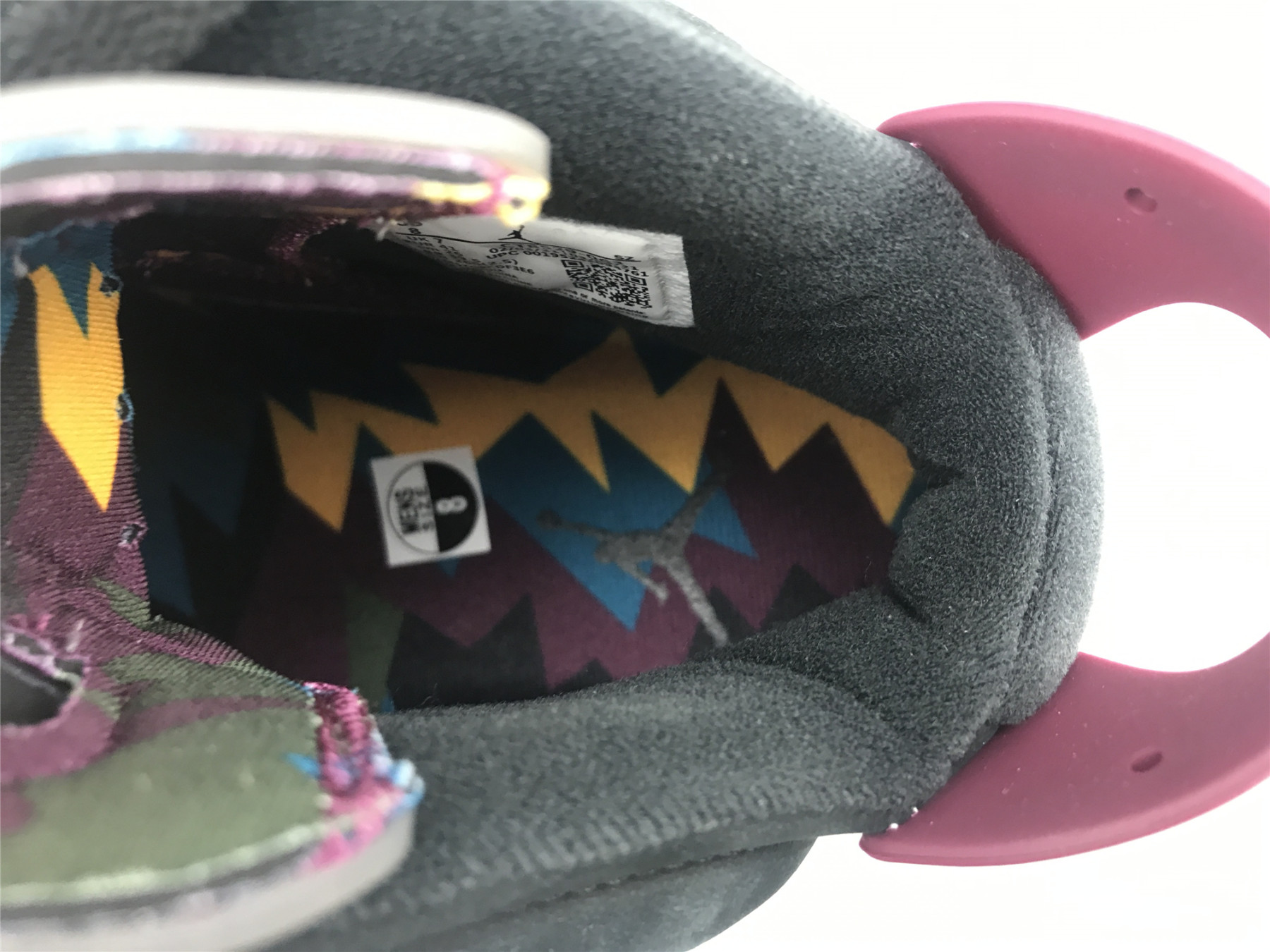 UA AIR JORDAN 6 RETRO 