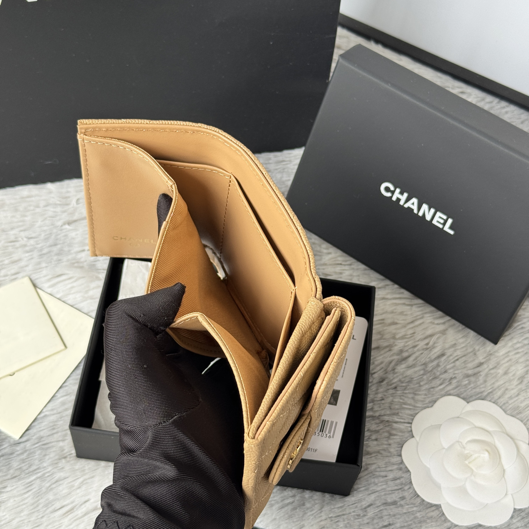 Ch**el card holder 10.5x7.5x3cm