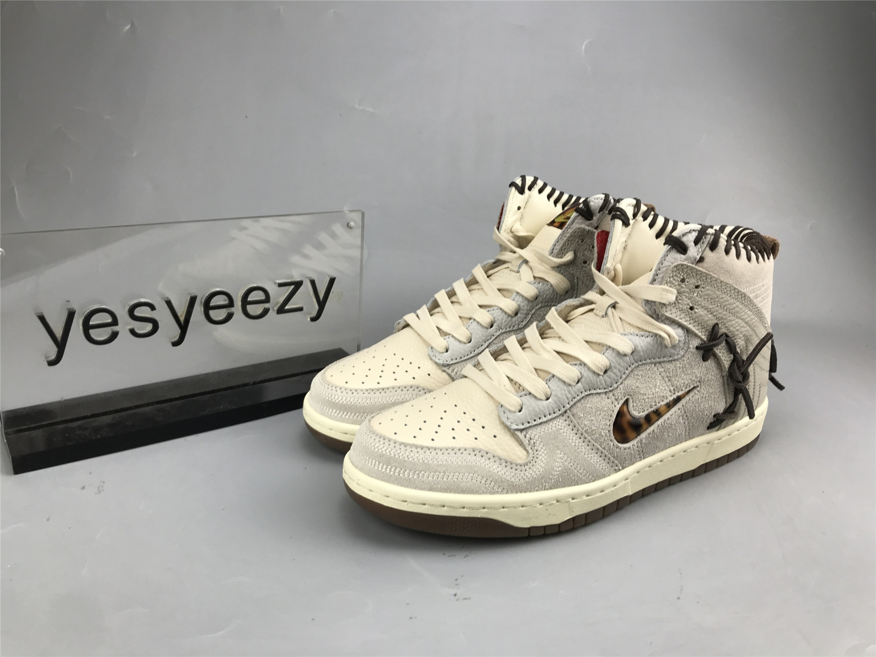 UA NIKE BODEGA X DUNK HIGH 