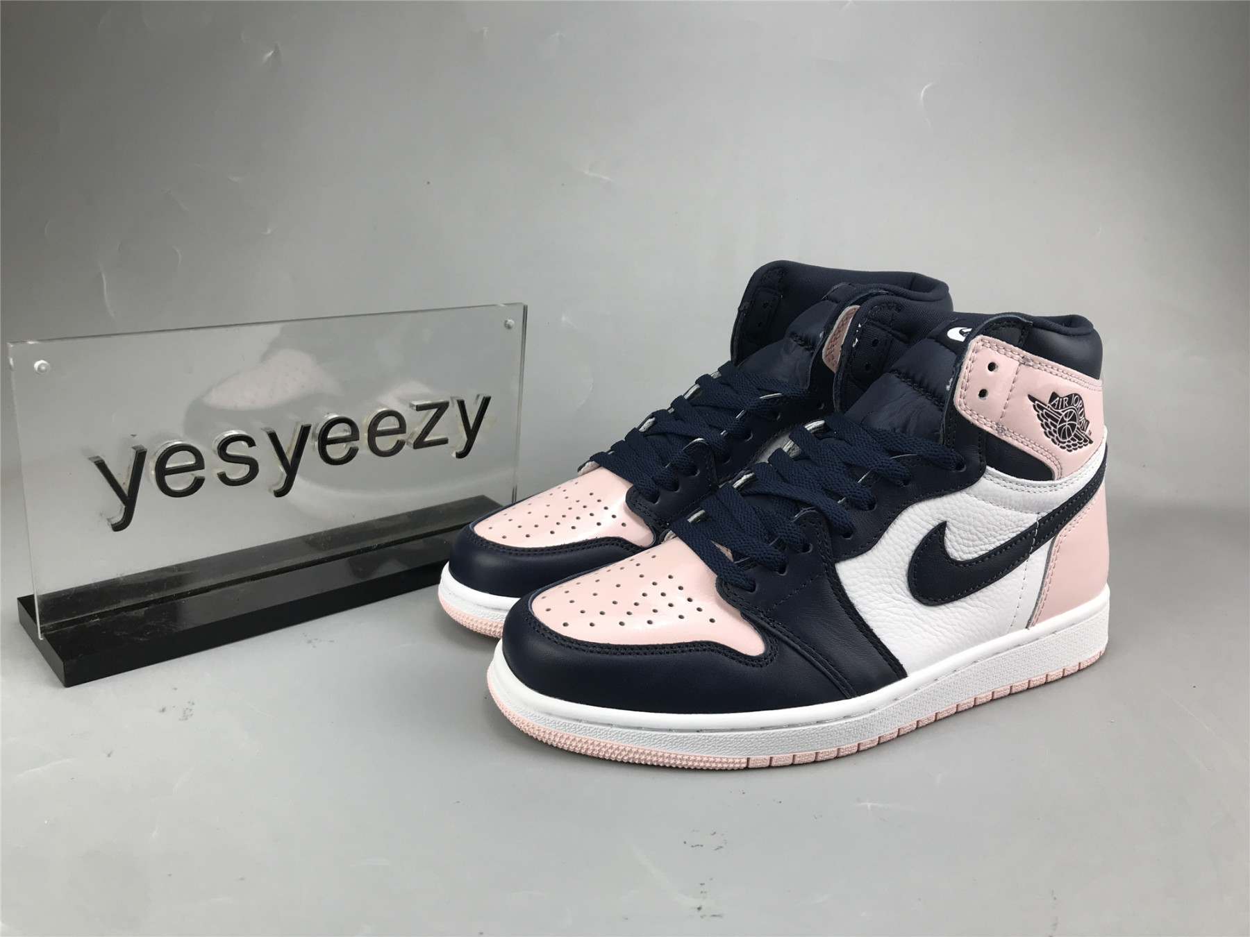 UA WMNS AIR JORDAN 1 RETRO HIGH OG SE 