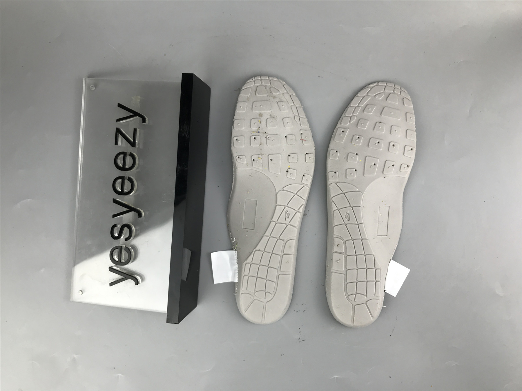 UA NIKE CLOT X AIR MAX 1 