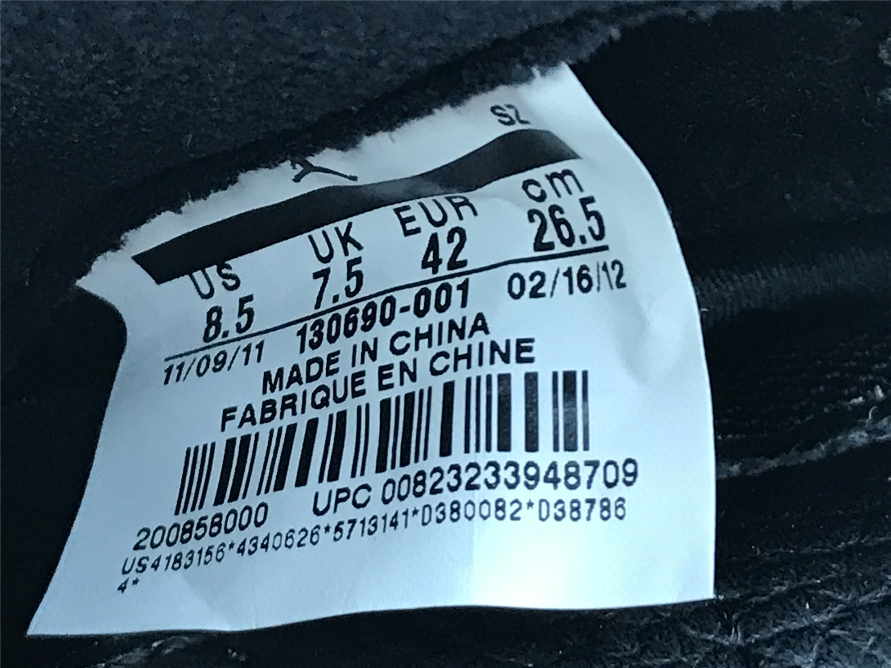 UA AIR JORDAN 12 RETRO 