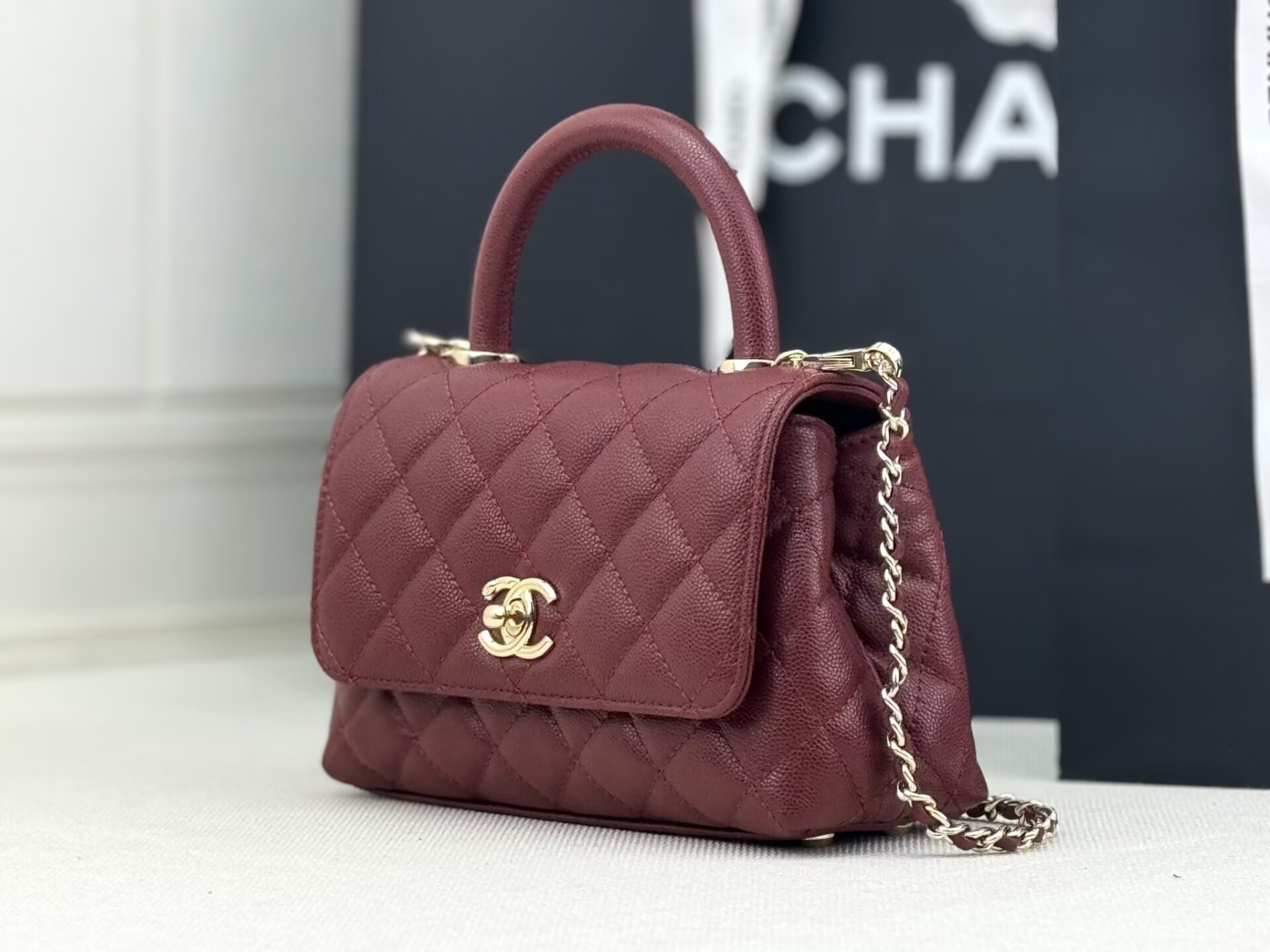 Ch**el mini coco handle 13x19x9cm