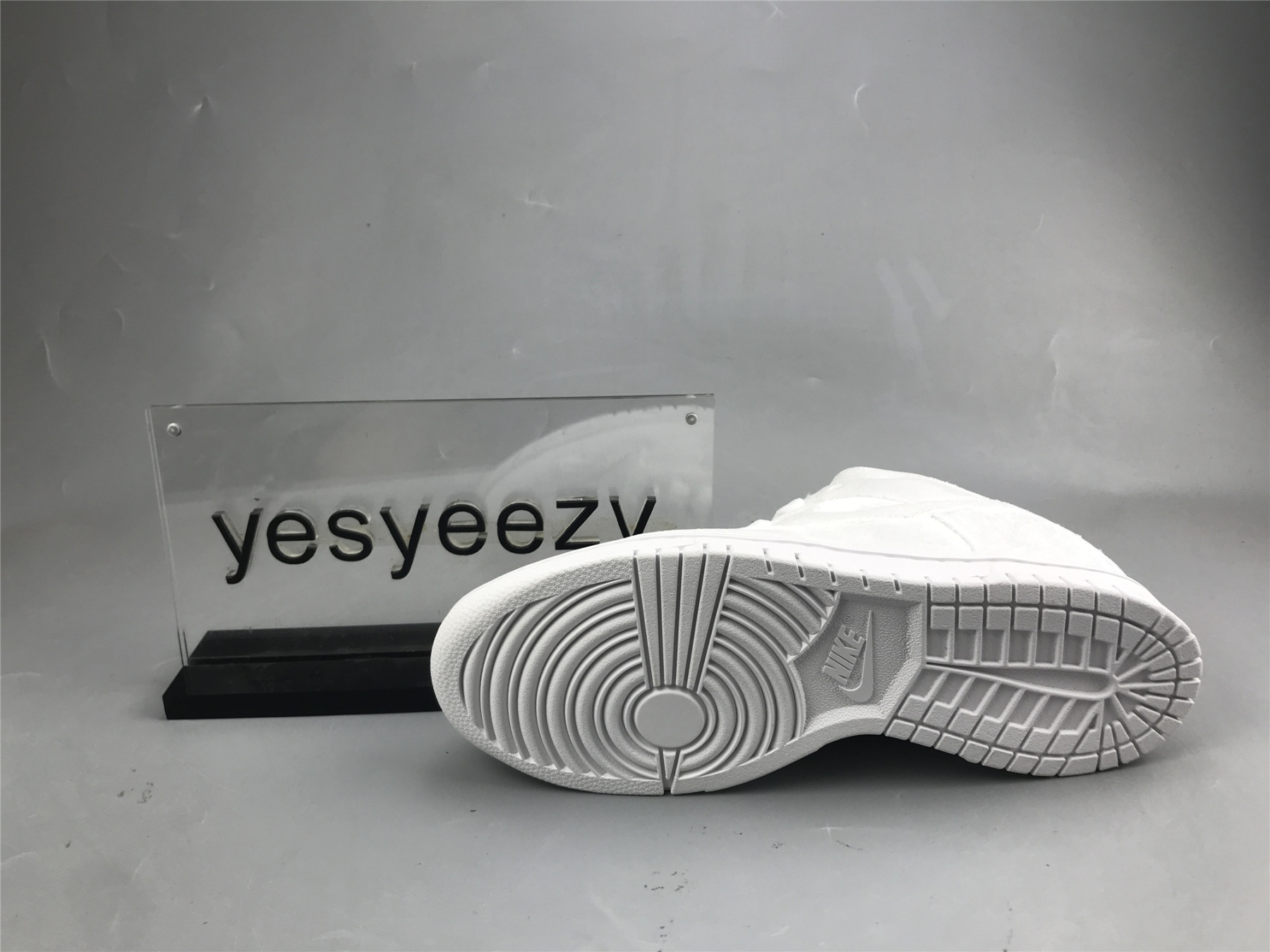 UA DOVER STREET MARKET X DUNK LOW 