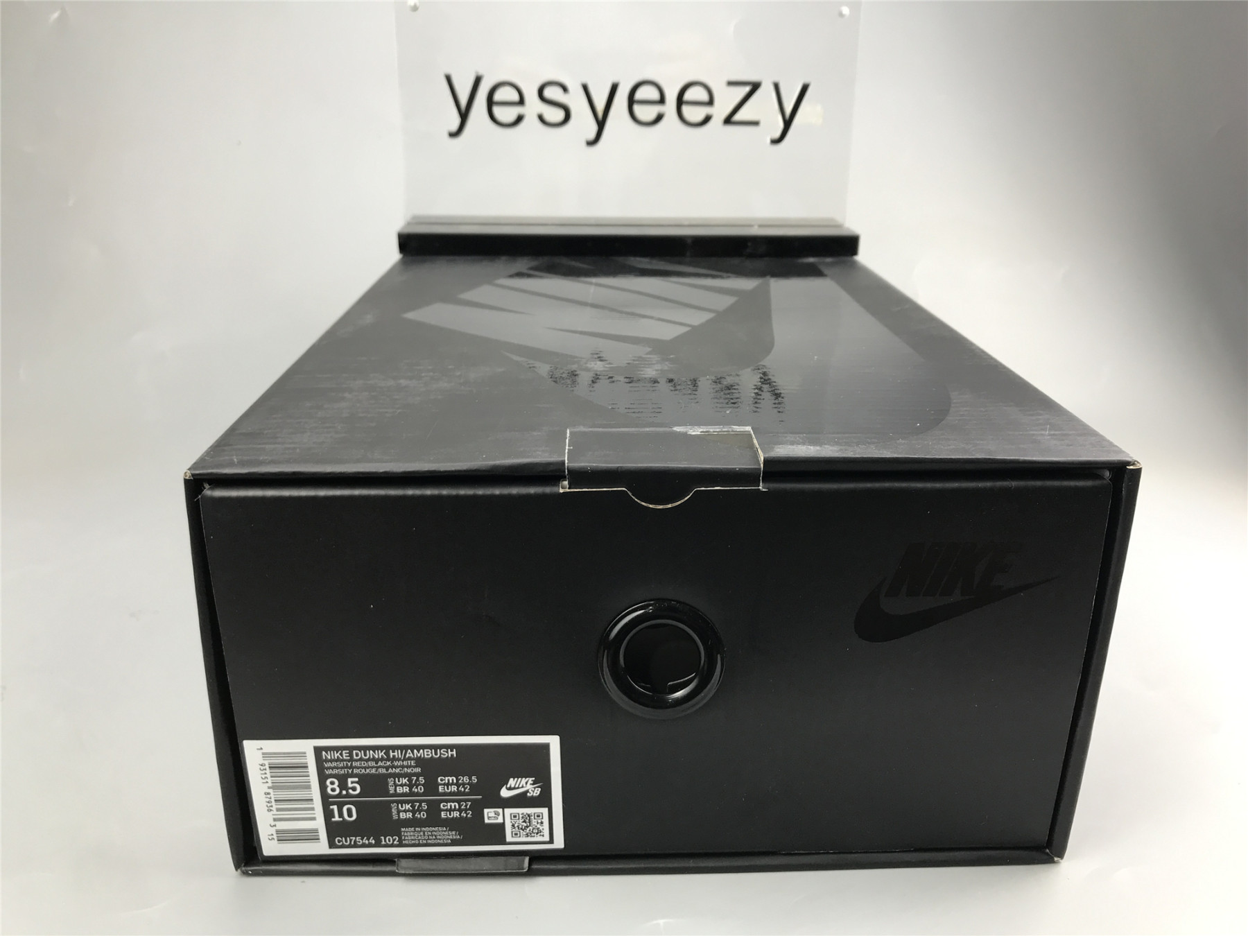 UA NIKE SB DUNK HIGH VARSITY RED BLACK WHITE