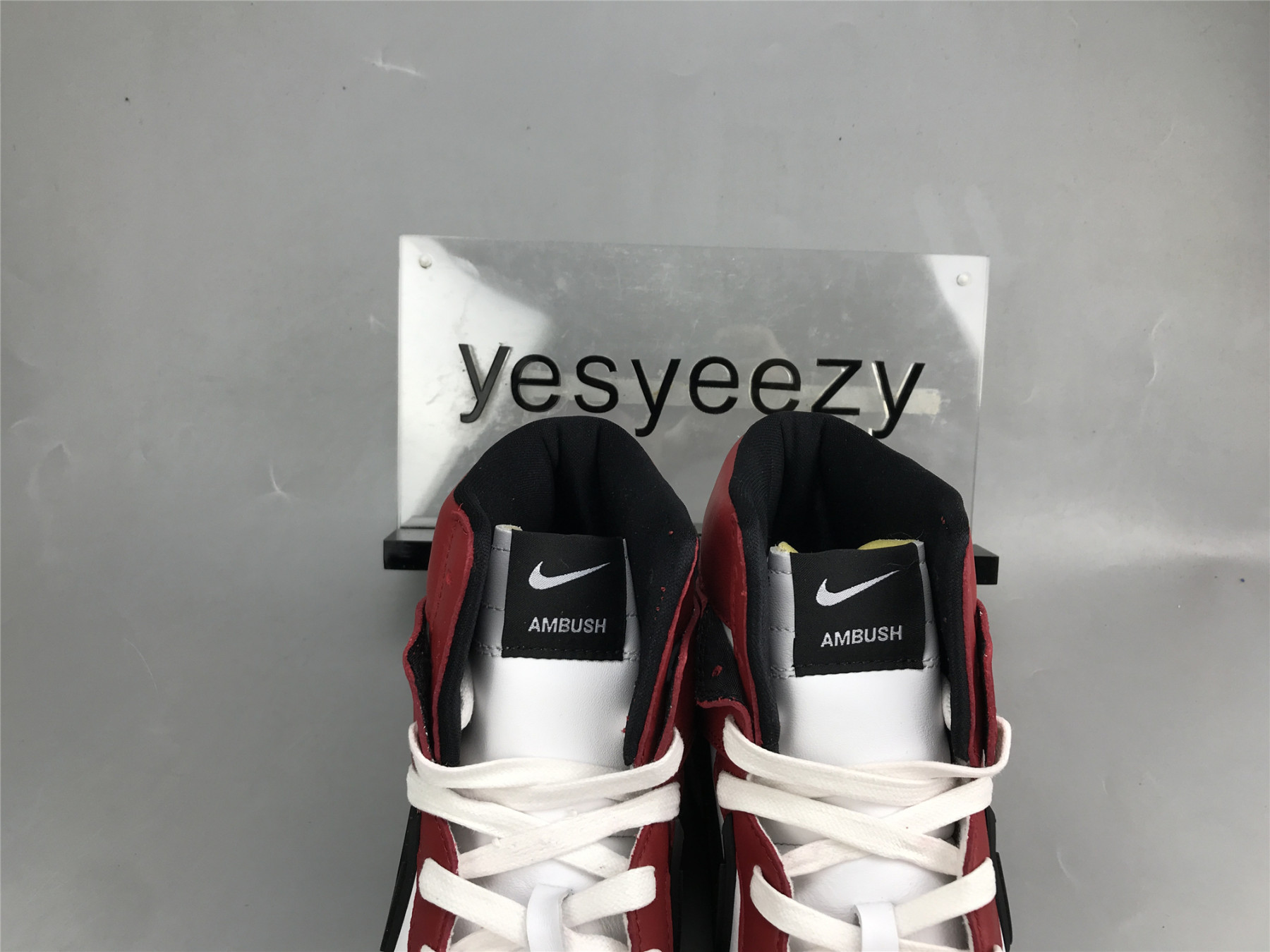 UA NIKE SB DUNK HIGH VARSITY RED BLACK WHITE