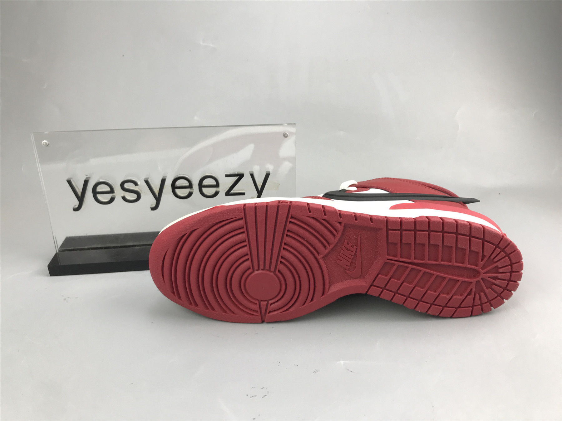 UA NIKE SB DUNK HIGH VARSITY RED BLACK WHITE