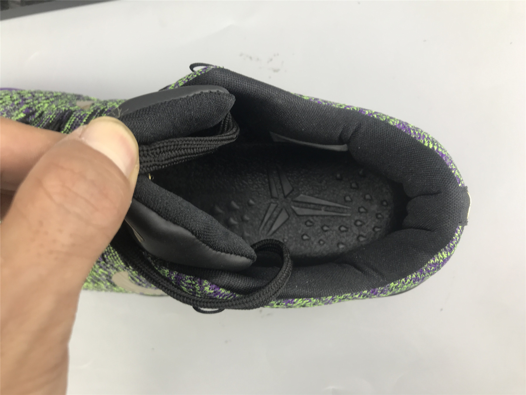 UA NIKE KOBE 9 ELITE LOW 