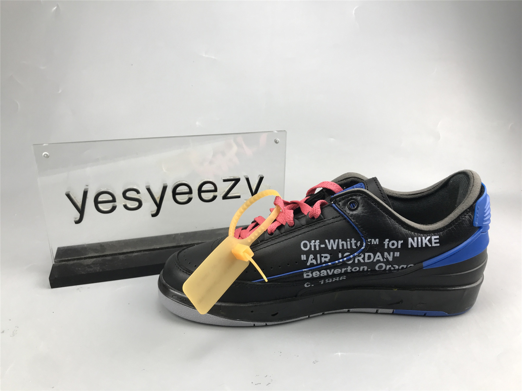 UA OFF-WHITE X AIR JORDAN 2 RETRO LOW SP 