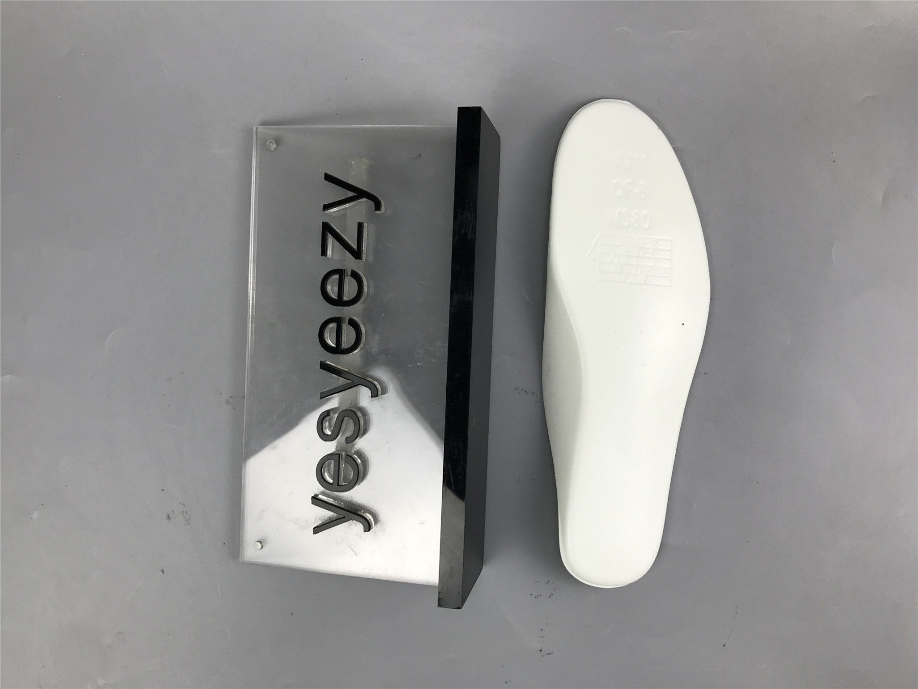 UA OFF-WHITE X AIR JORDAN 2 RETRO LOW SP 