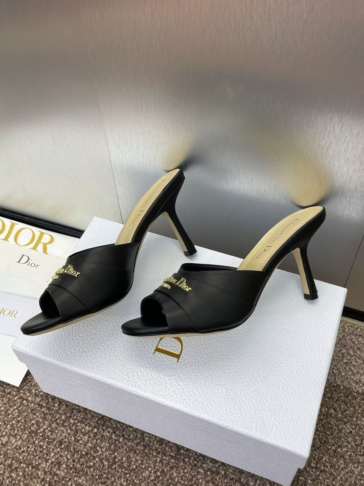 UA D10r Heeled Slide