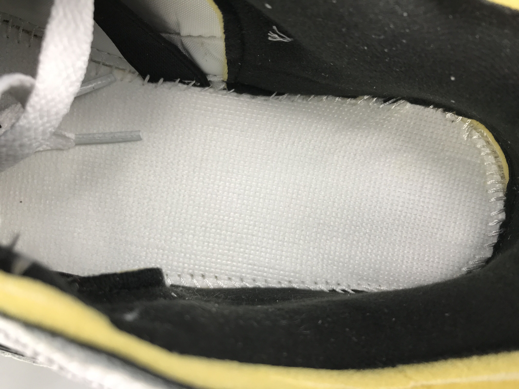 UA OFF WHITE X AIR JORDAN 2 LOW SP WHITE BLACK