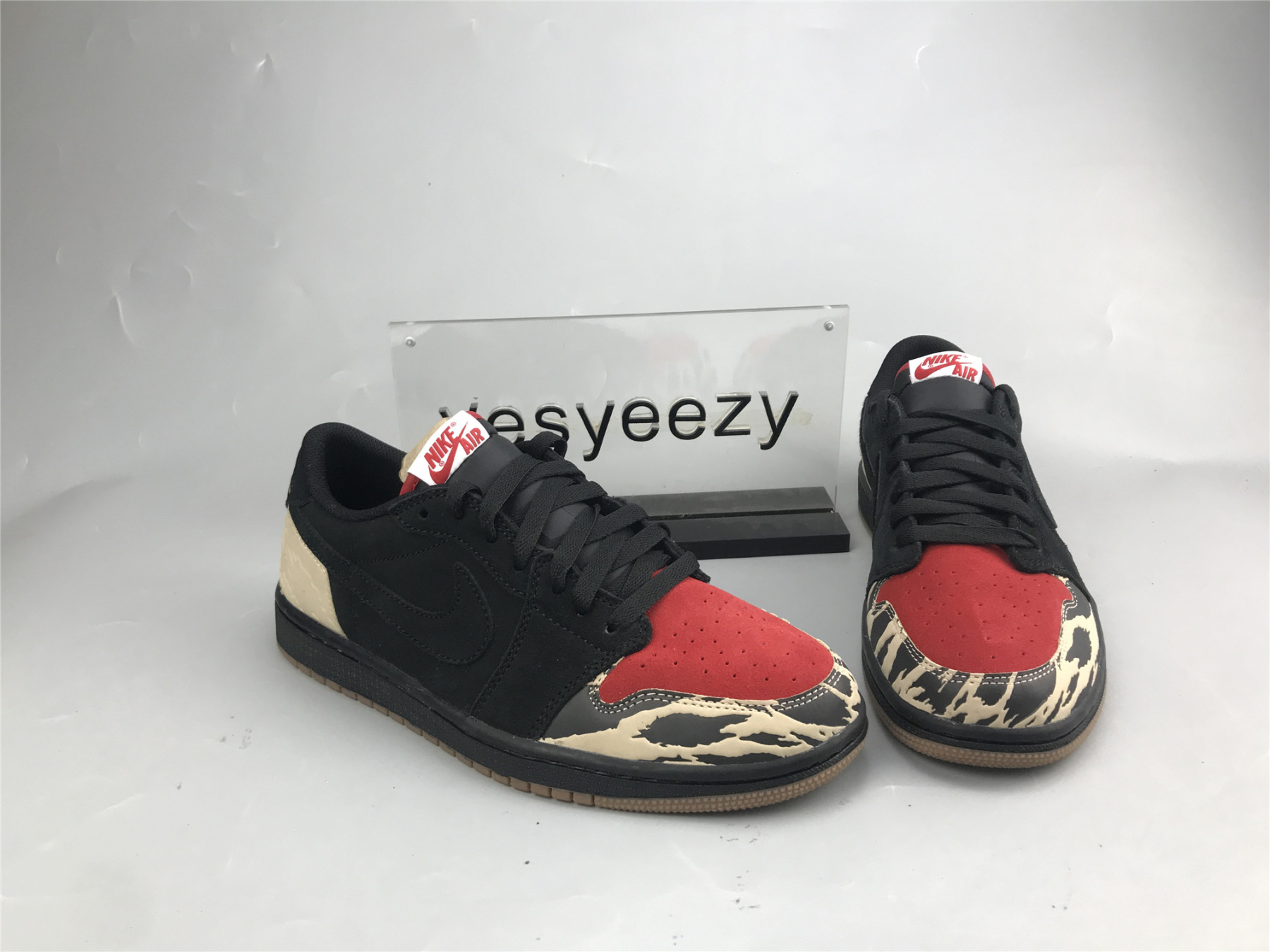 UA SOLEFLY X AIR JORDAN 1 LOW â€œCARNIVORE"