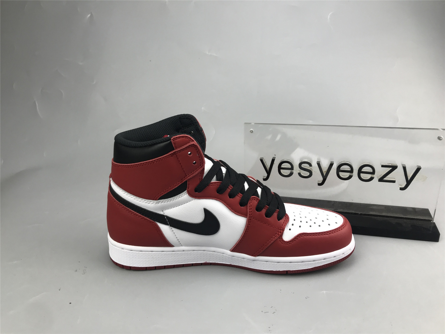 UA AIR JORDAN 1 RETRO HIGH OG 