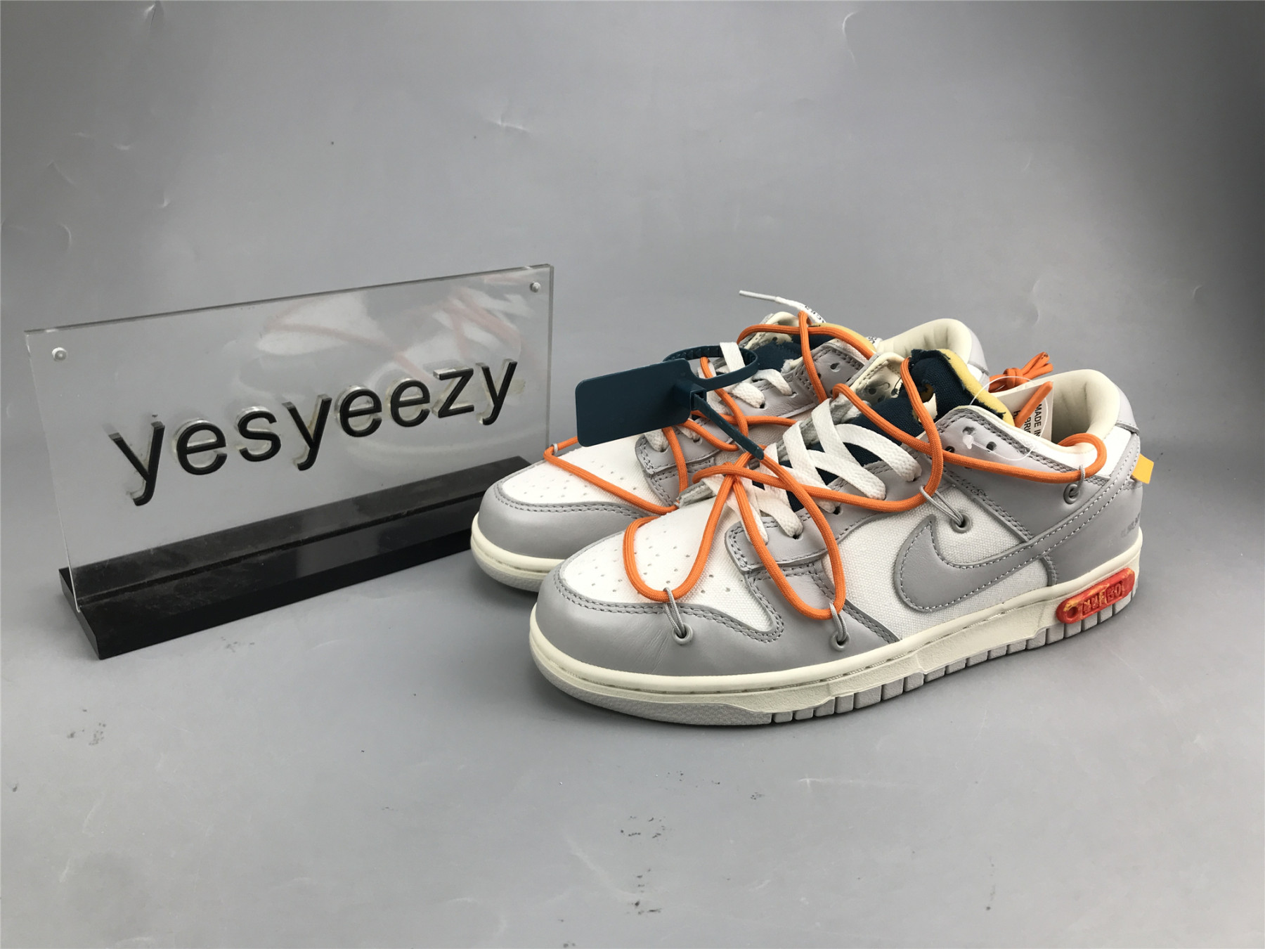 UA NIKE OFF-WHITE X DUNK LOW 