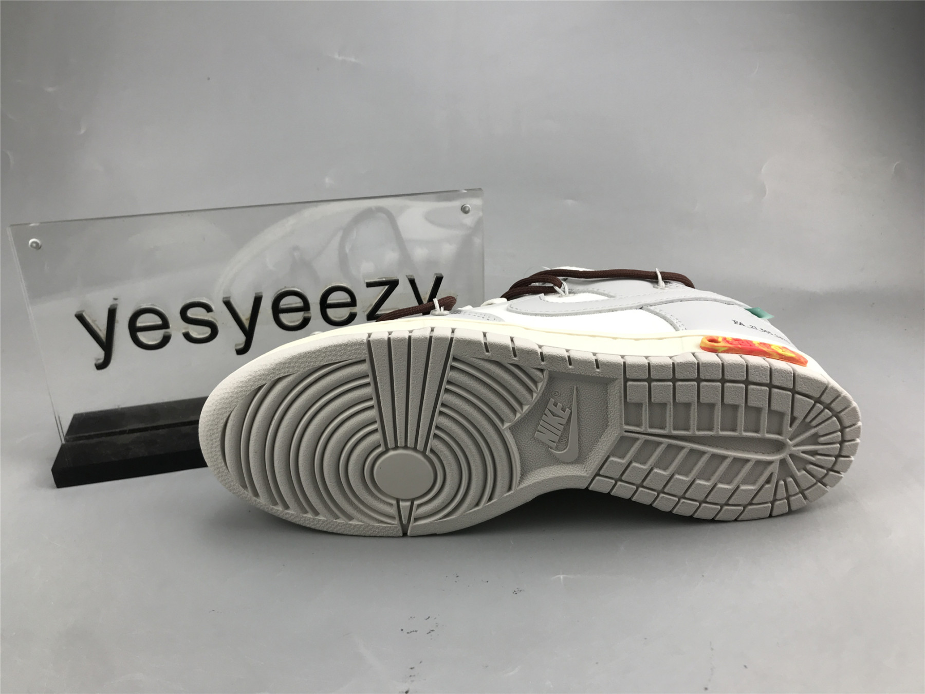 UA NIKE OFF-WHITE X DUNK LOW 