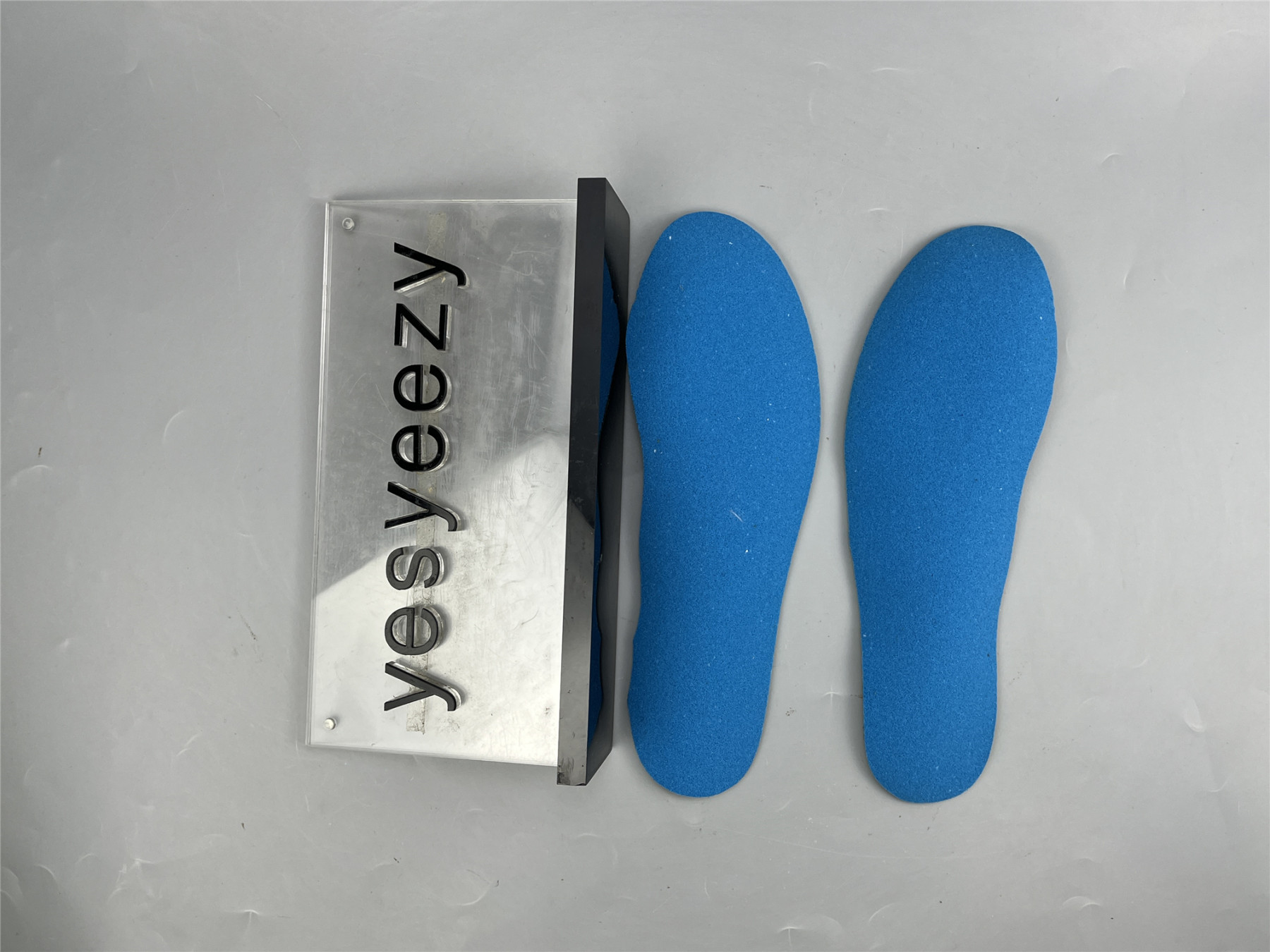 UA TRAVIS SCOTT X NIKE AIR MAX 1 CAVE STONE