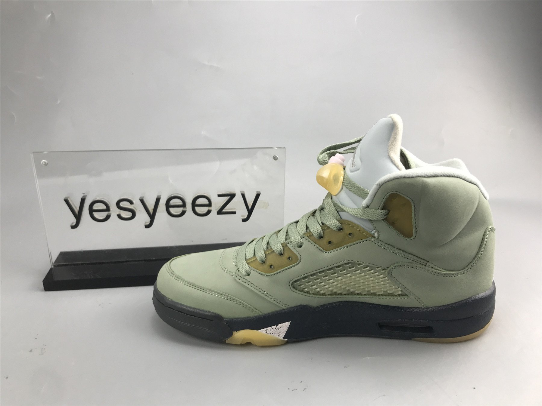 UA AIR JORDAN 5 RETRO 