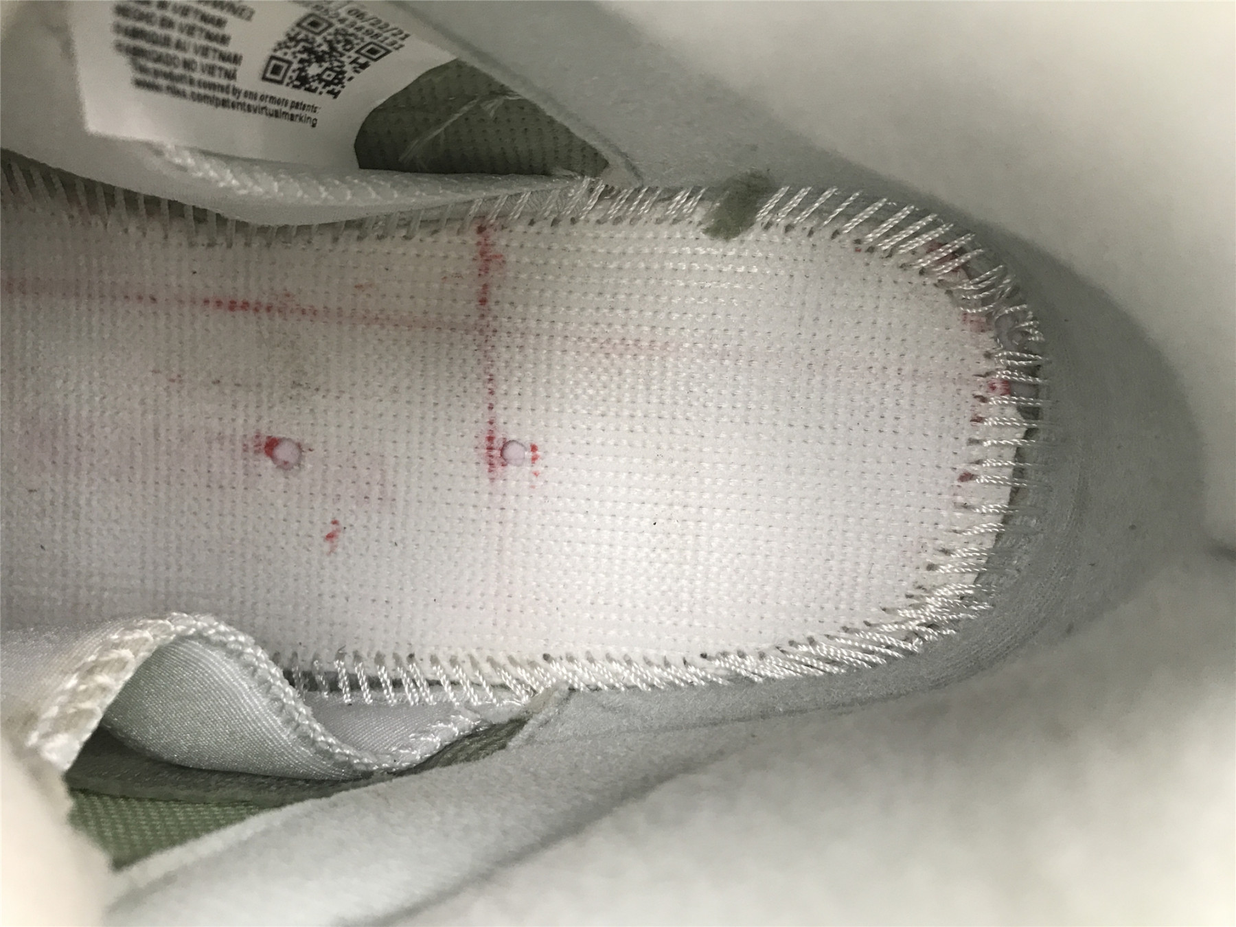 UA AIR JORDAN 5 RETRO 