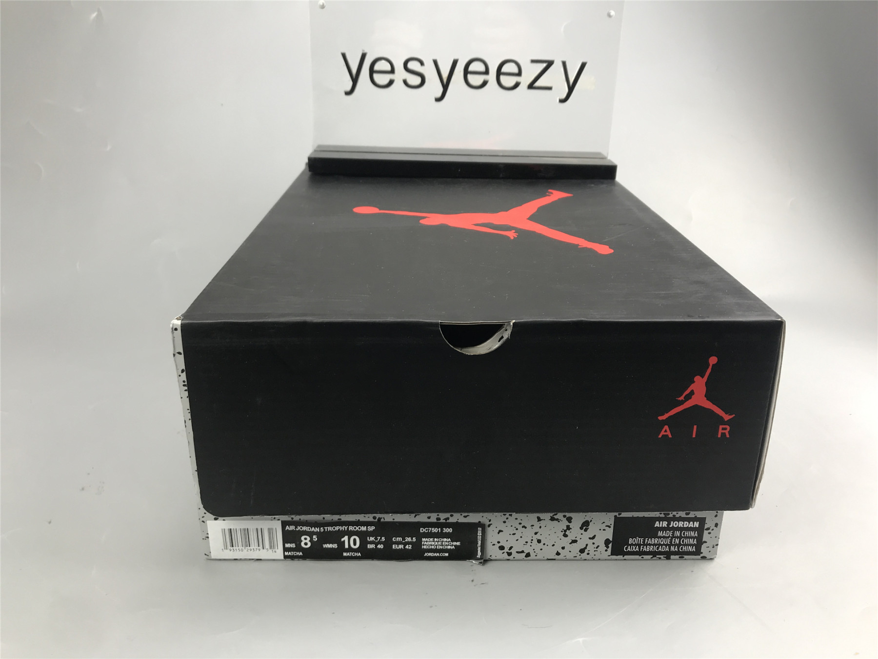 UA AIR JORDAN 5 RETRO 