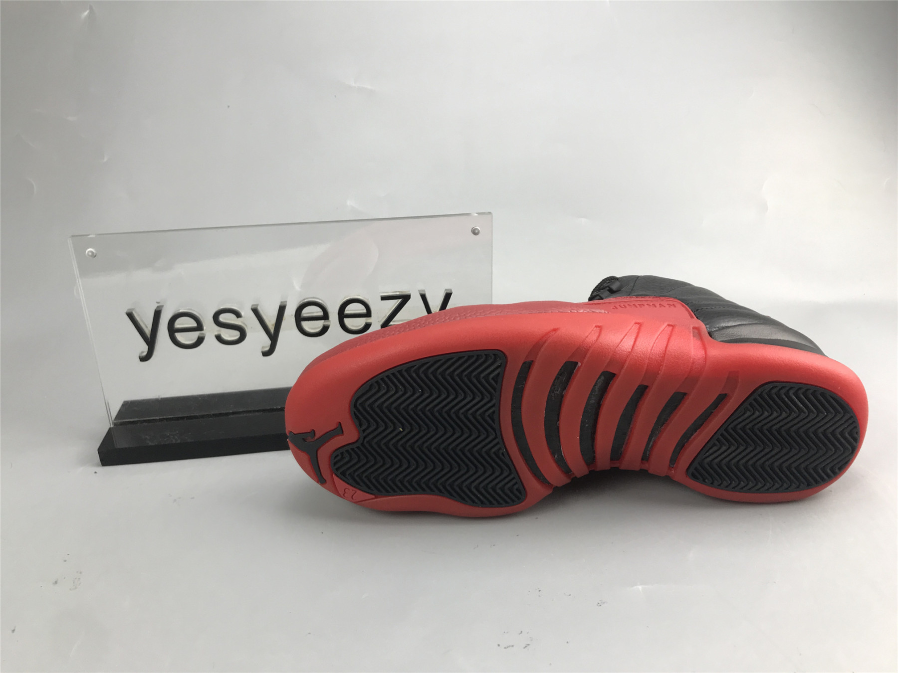 UA AIR JORDAN 12 RETRO 