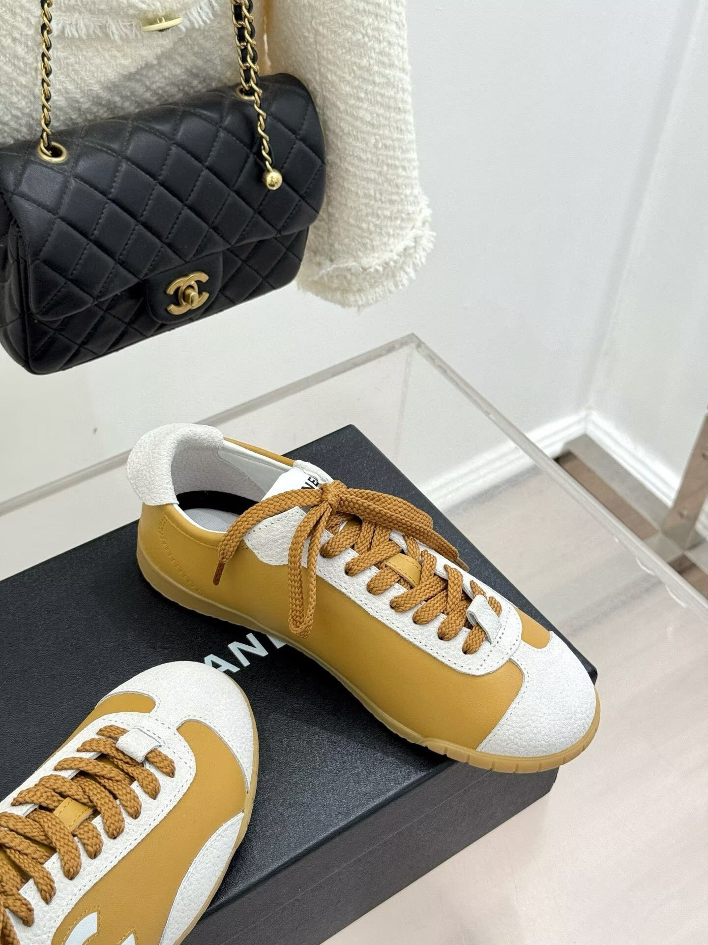 ua Ch**el trainers sneakers
