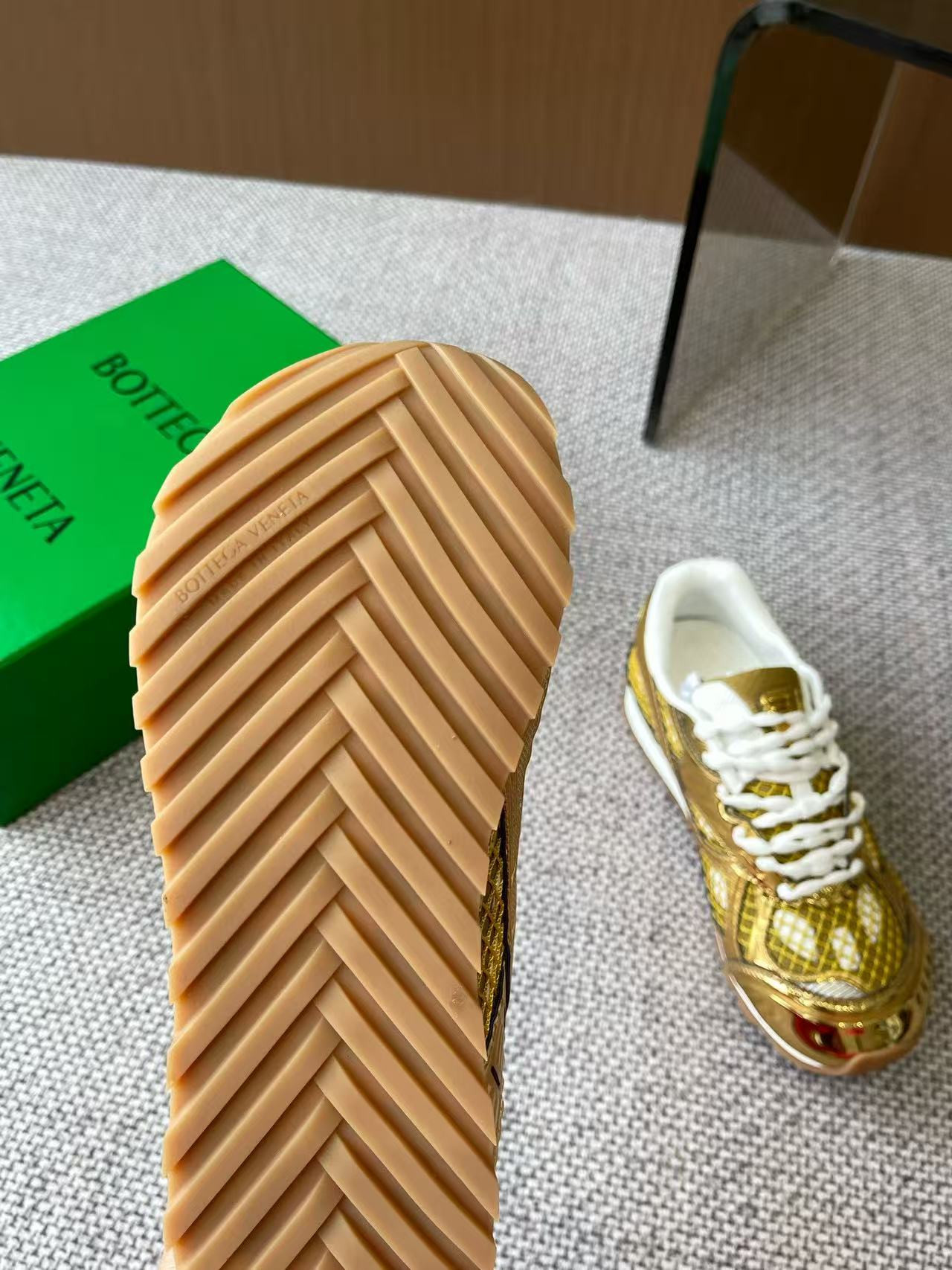 UA B0tt*ga Ven*ta Orbit Sneaker