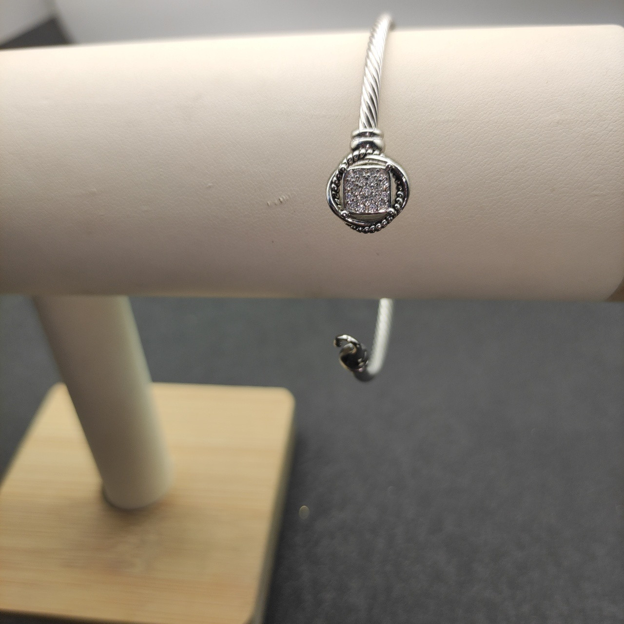 David Yurman 3mm Hook Bracelet(wrist circumference 15-18cm)