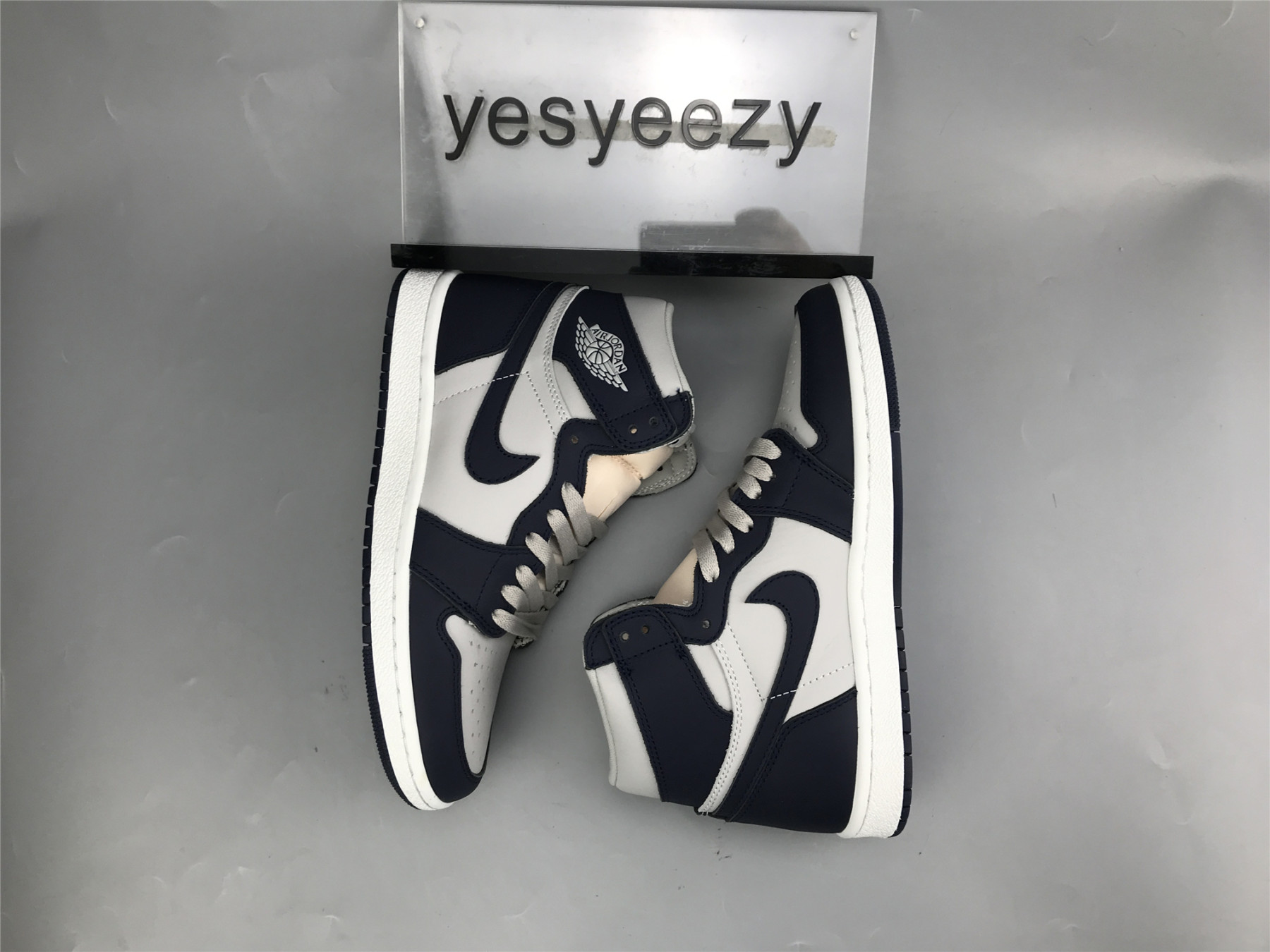 UA AIR JORDAN 1 RETRO HIGH 