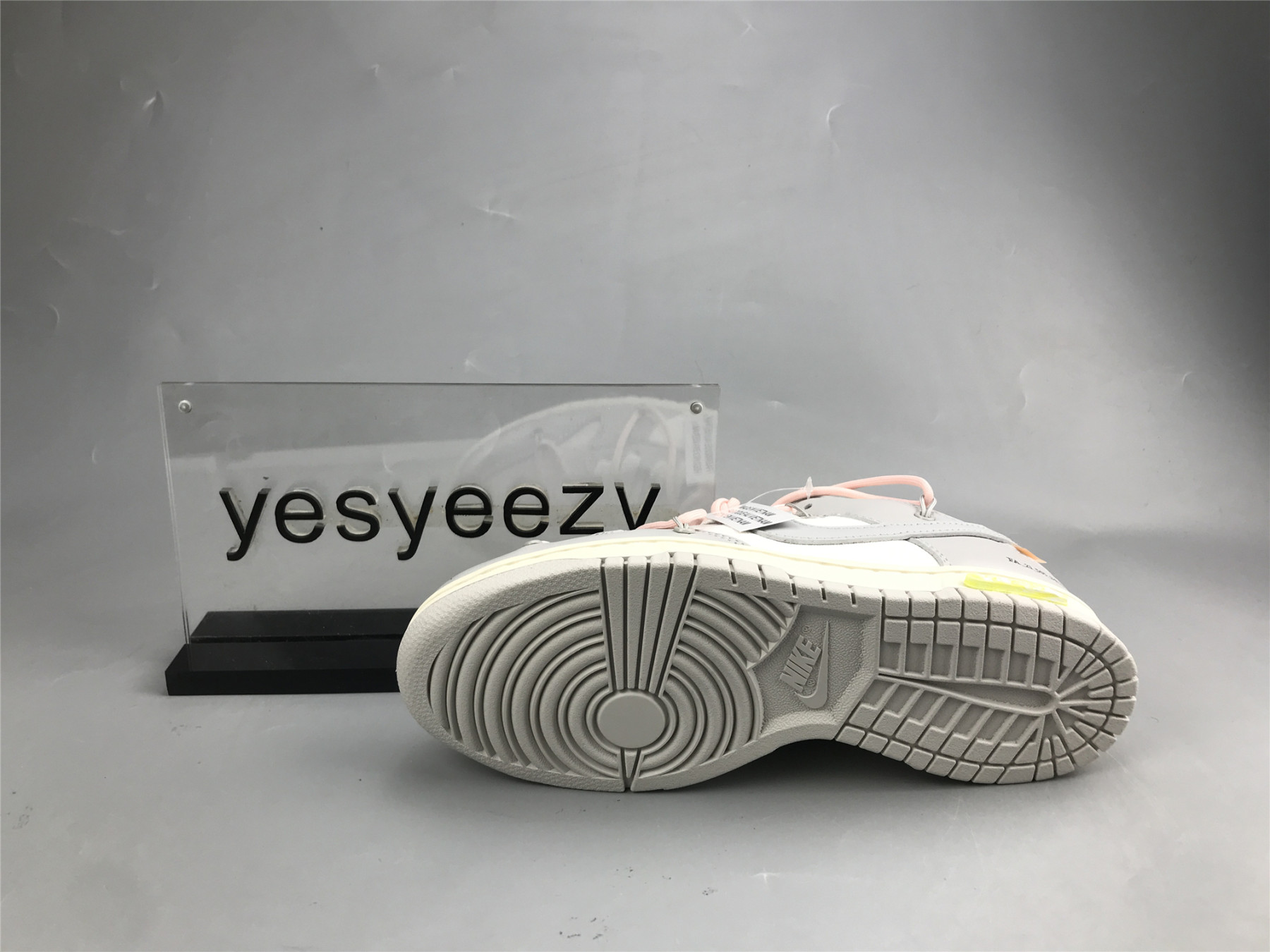 UA NIKE OFF-WHITE X DUNK LOW 