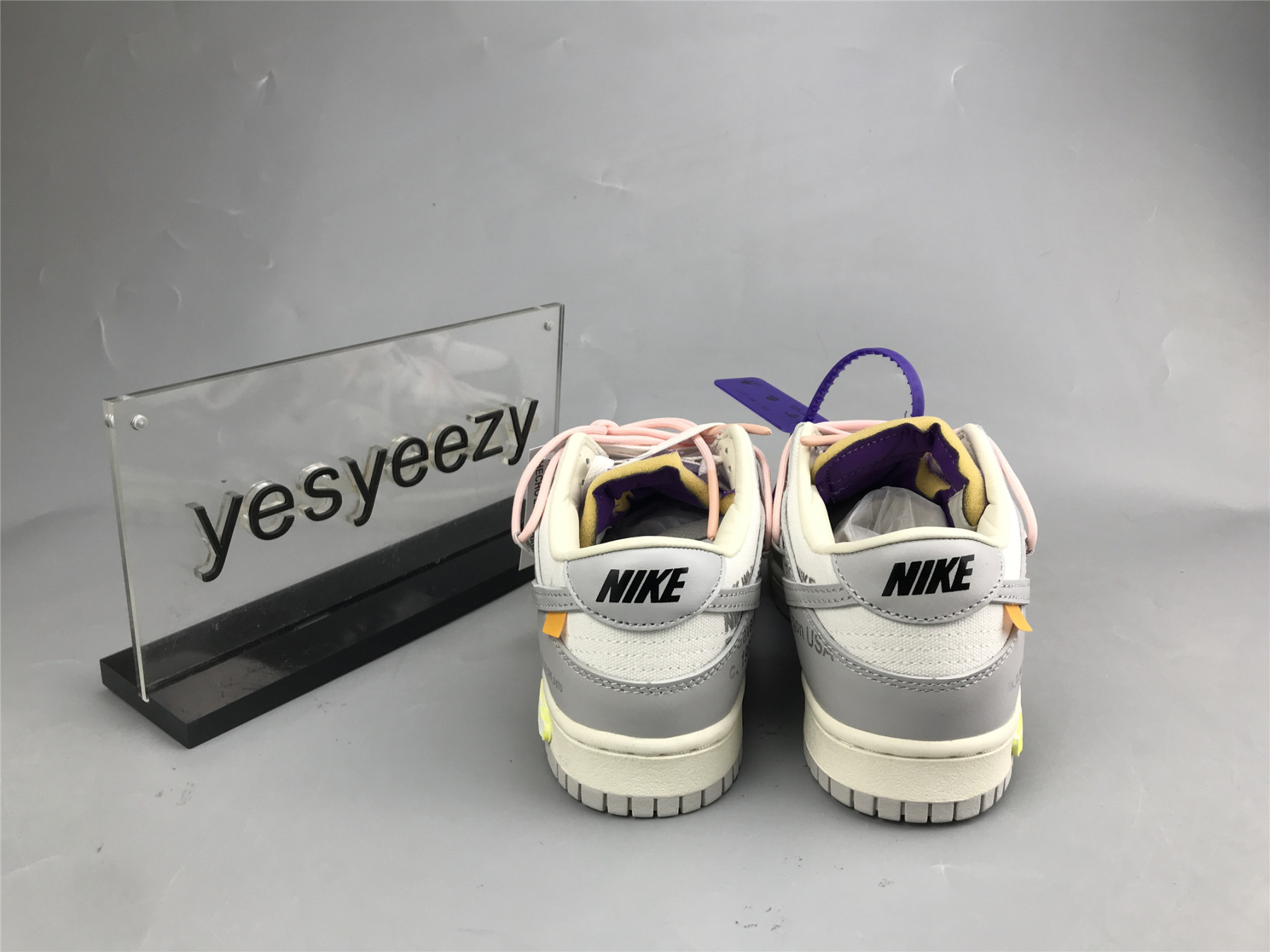 UA NIKE OFF-WHITE X DUNK LOW 