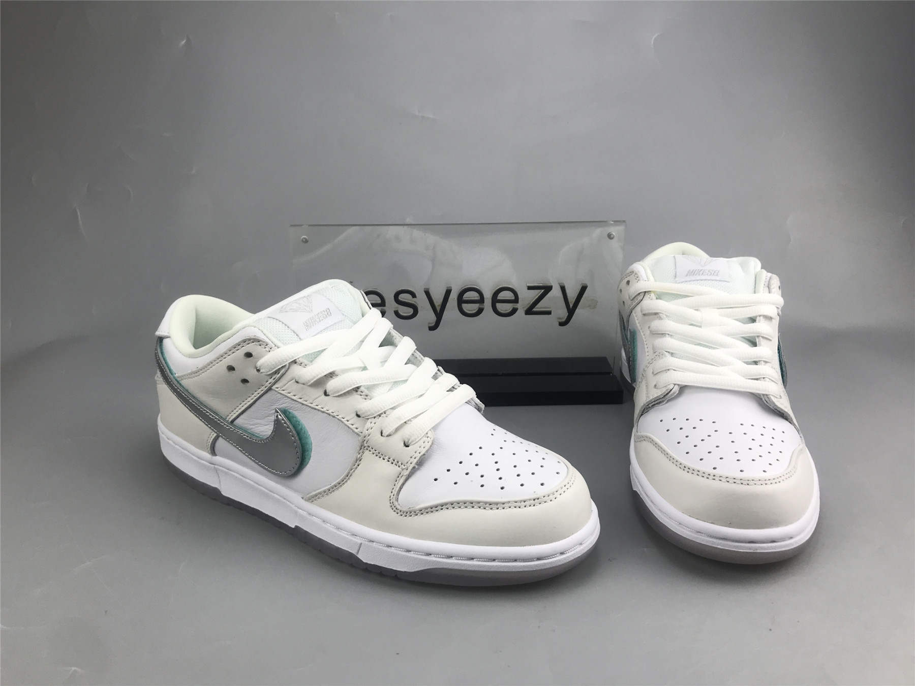 UA NIKE D1am0nd S*pPLY CO. X DUNK LOW PRO SB 