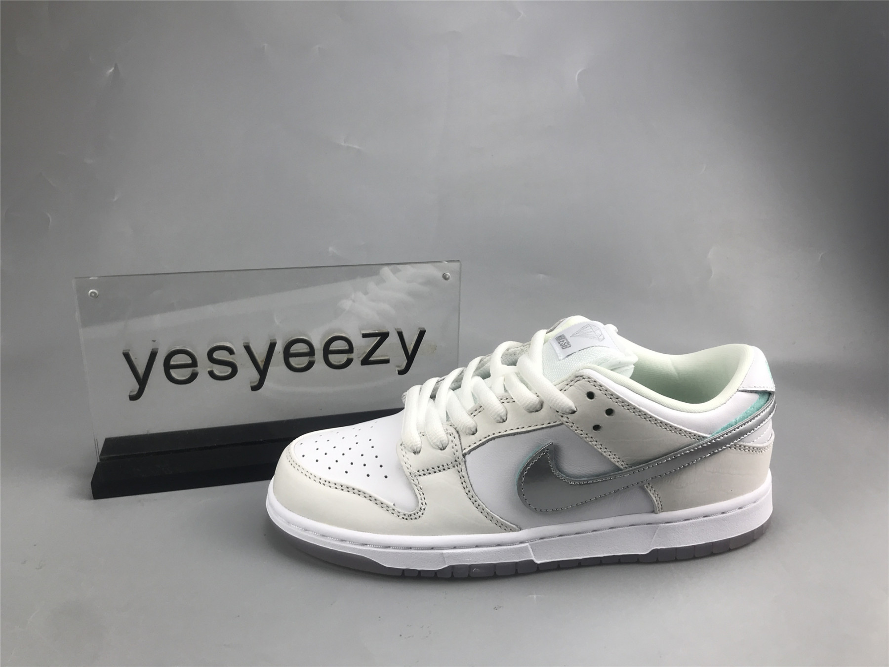 UA NIKE D1am0nd S*pPLY CO. X DUNK LOW PRO SB 