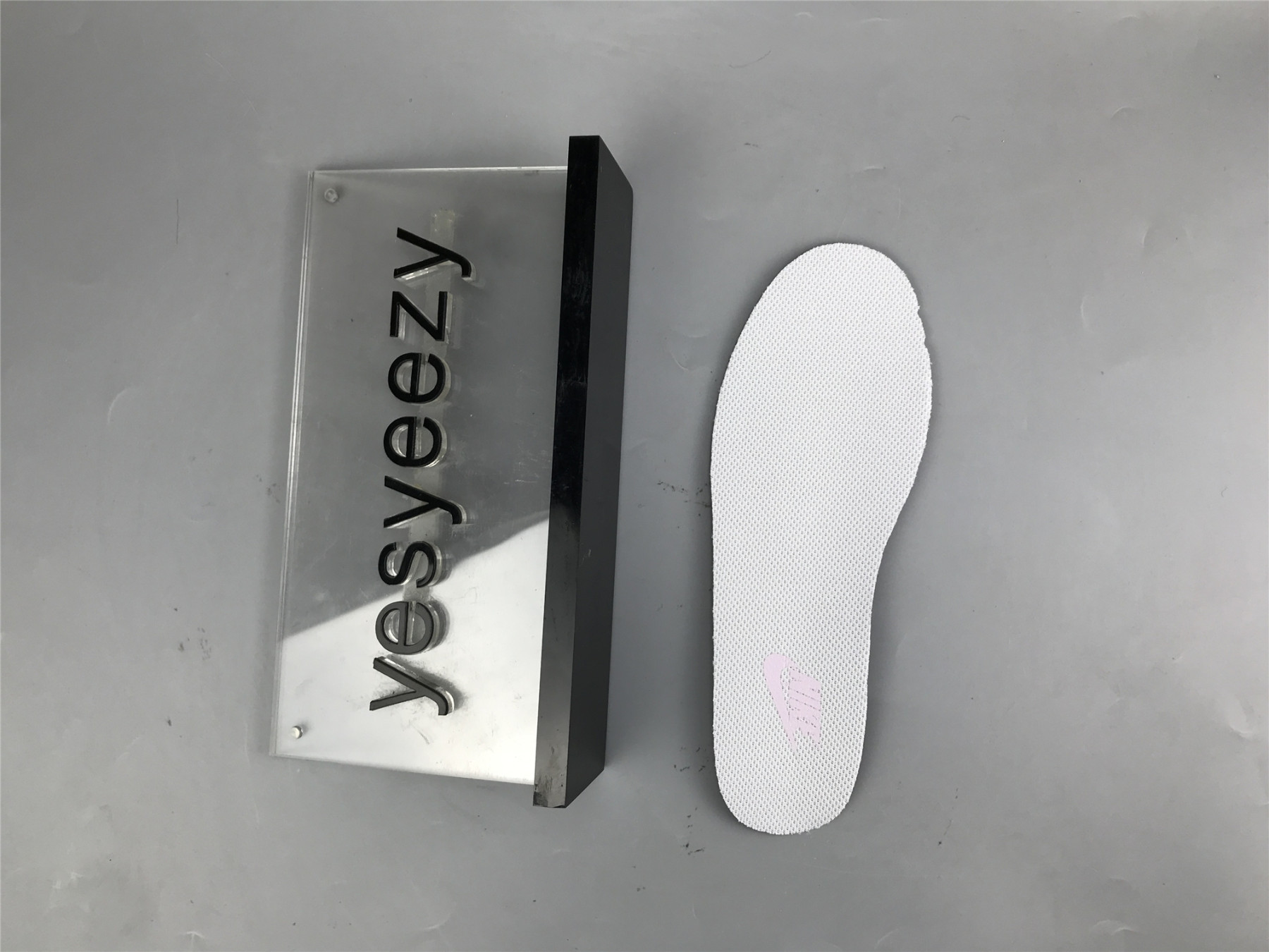 UA NIKE WMNS DUNK LOW 