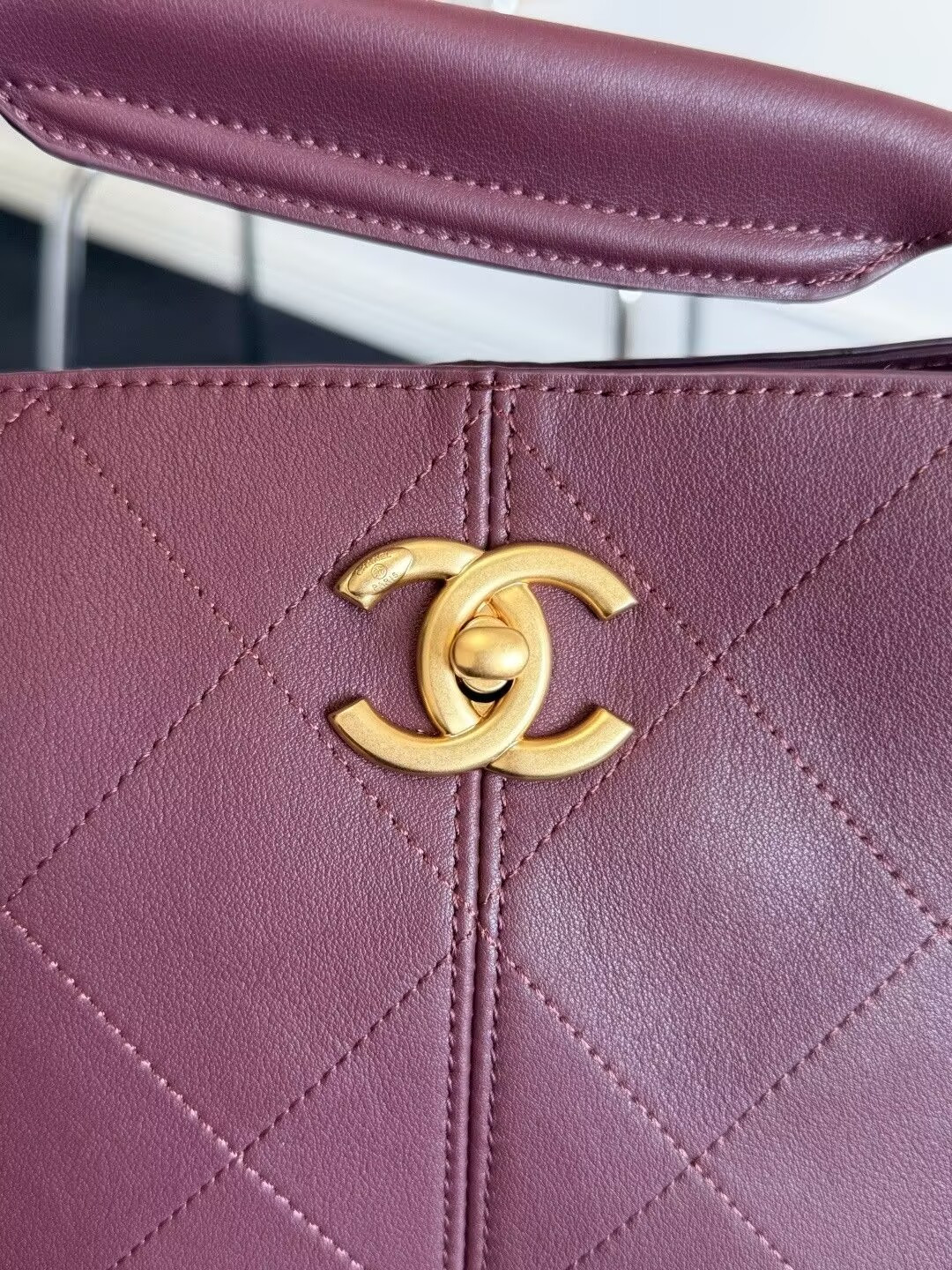 Ch**el Small Shopping Bag AS5634 24x36x14cm