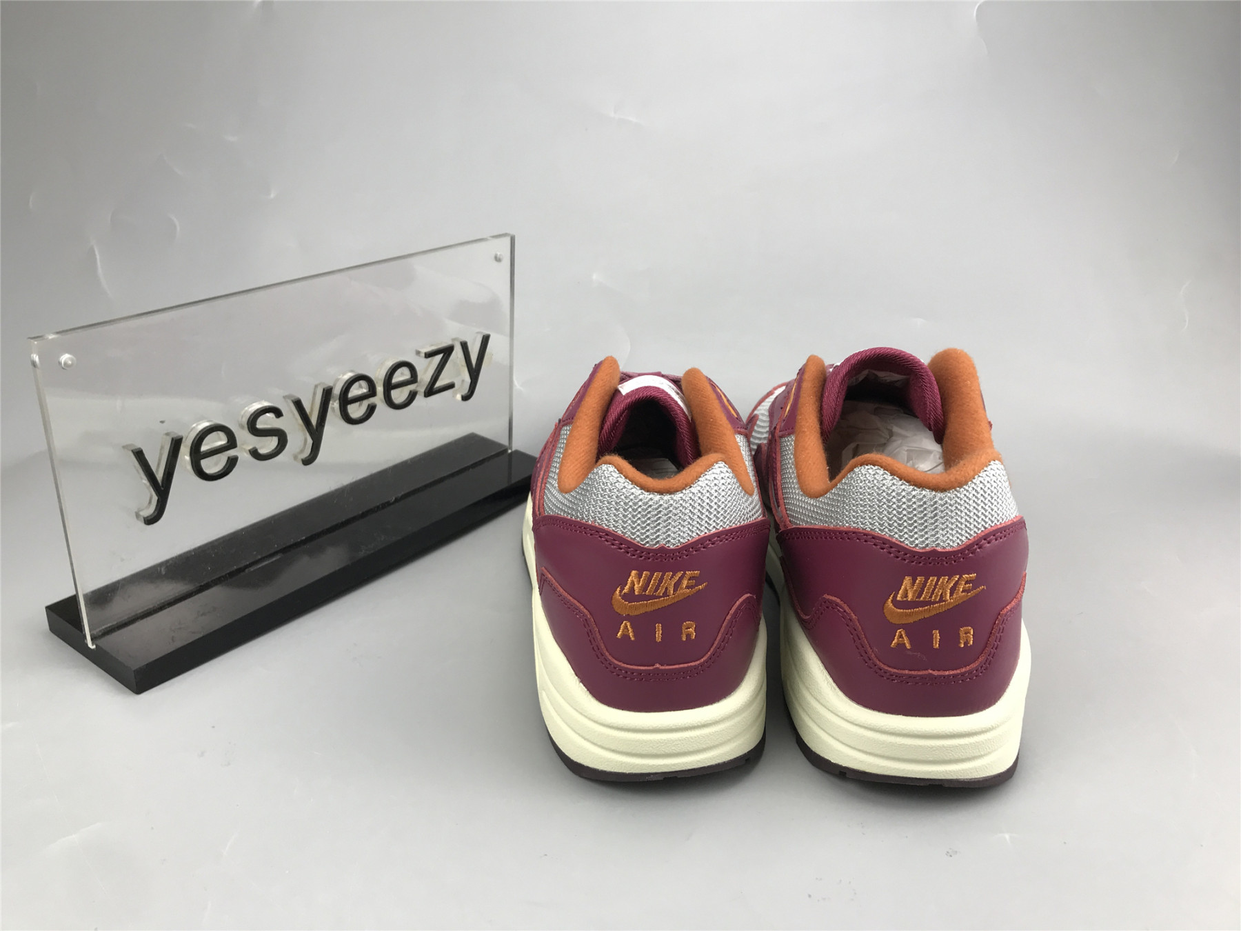 UA NIKE PATTA X AIR MAX 1 