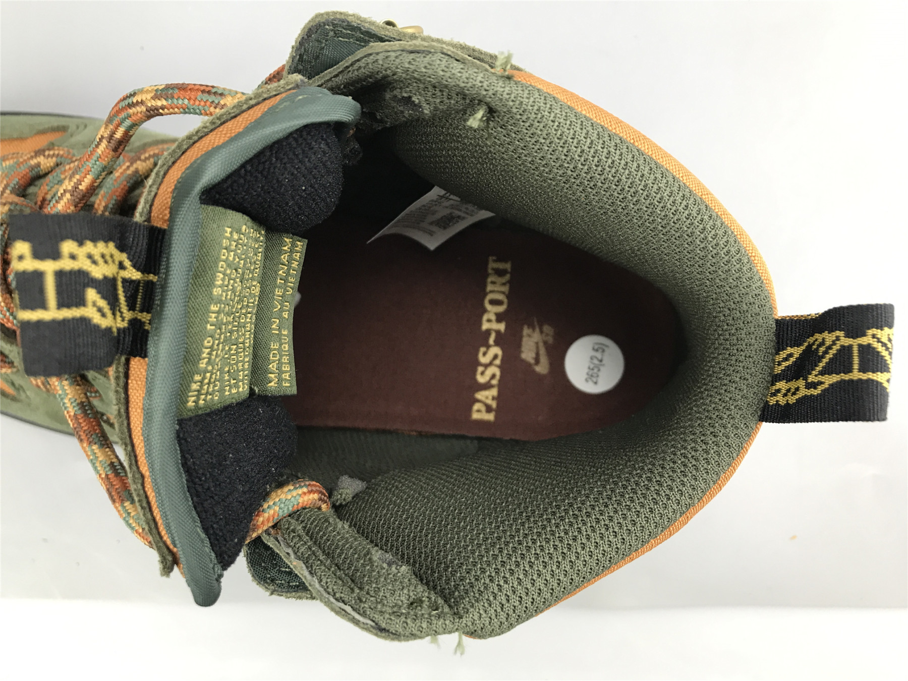 UA PASS~PORT X NIKE SB DUNK HIGH â€œWORKBOOTâ€