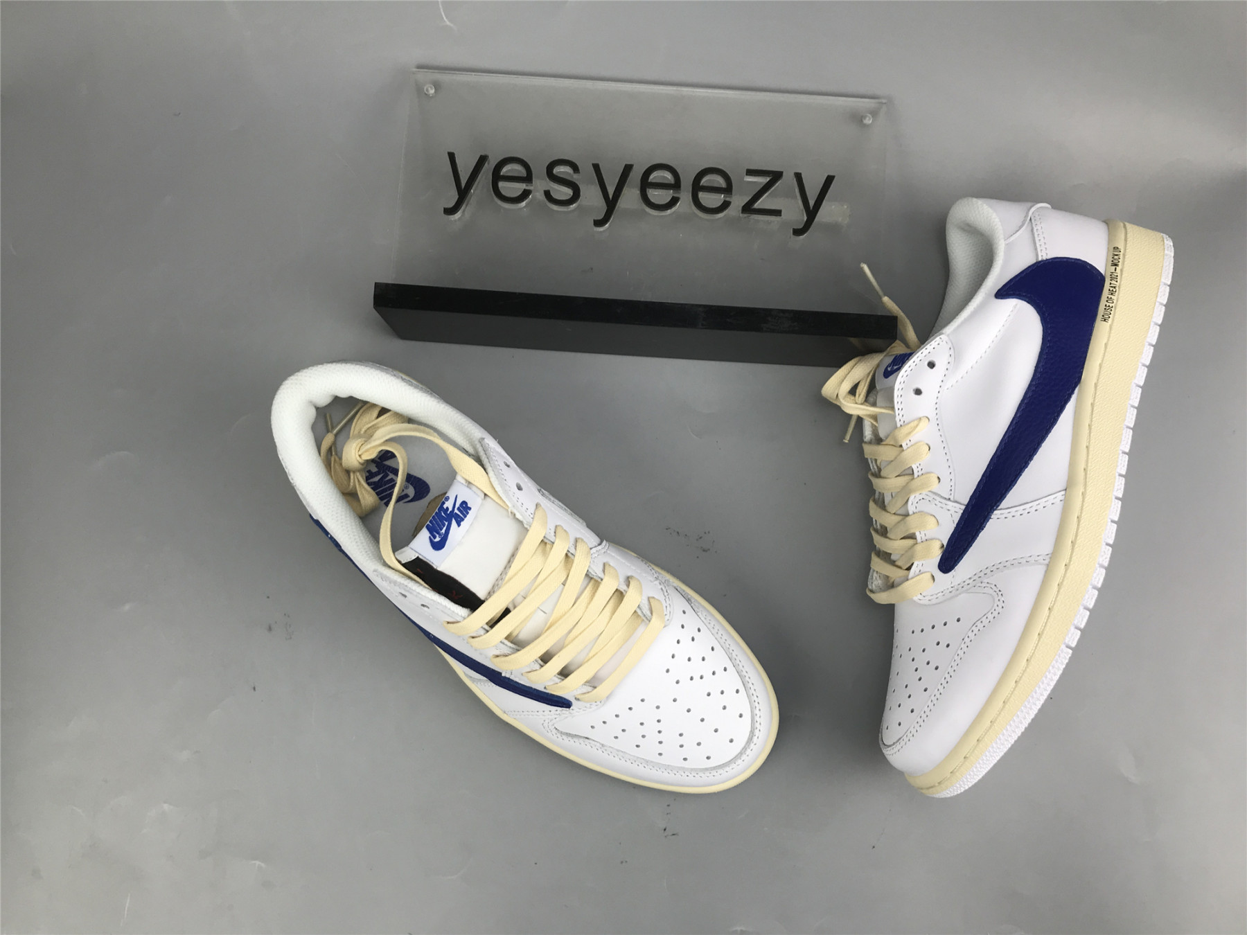 UA AIR JORDAN 1 LOW AJ1 TS