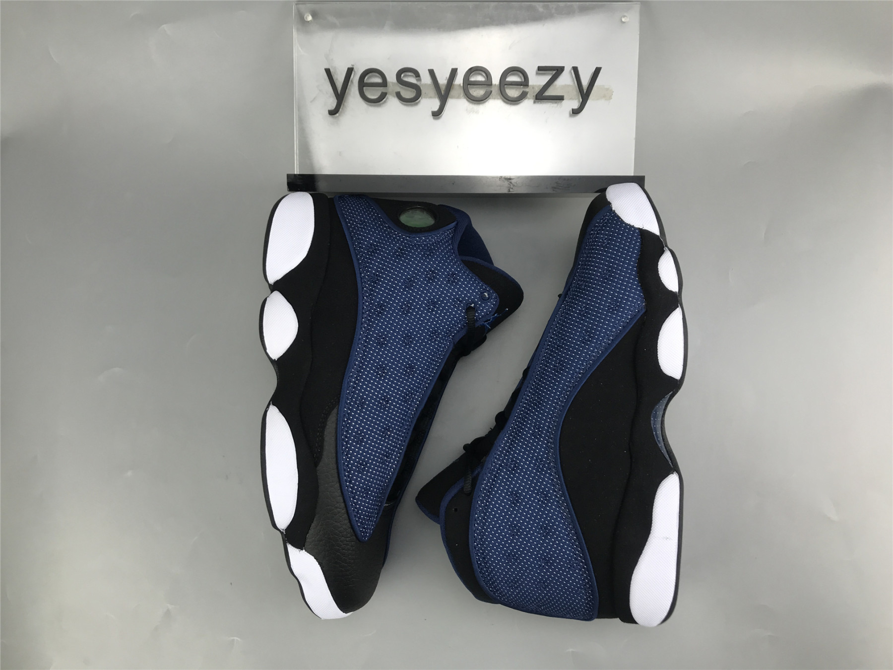 UA AIR JORDAN 13 RETRO 
