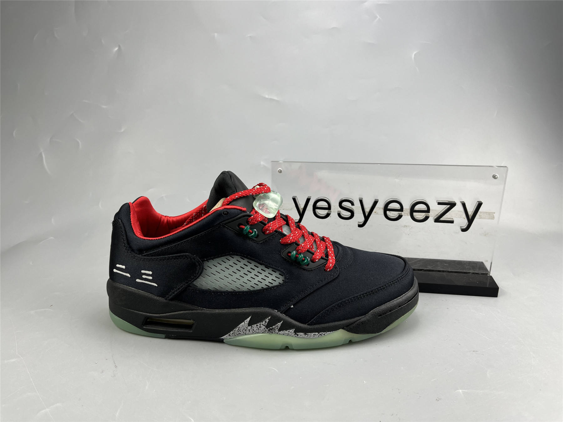 UA CLOT X AIR JORDAN 5 RETRO LOW 