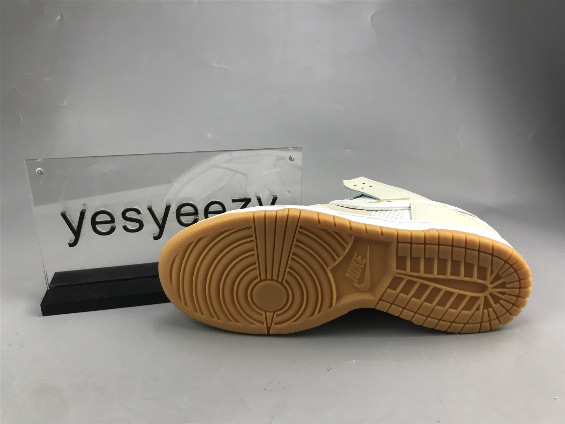 UA NIKE DUNK LOW SCRAP 