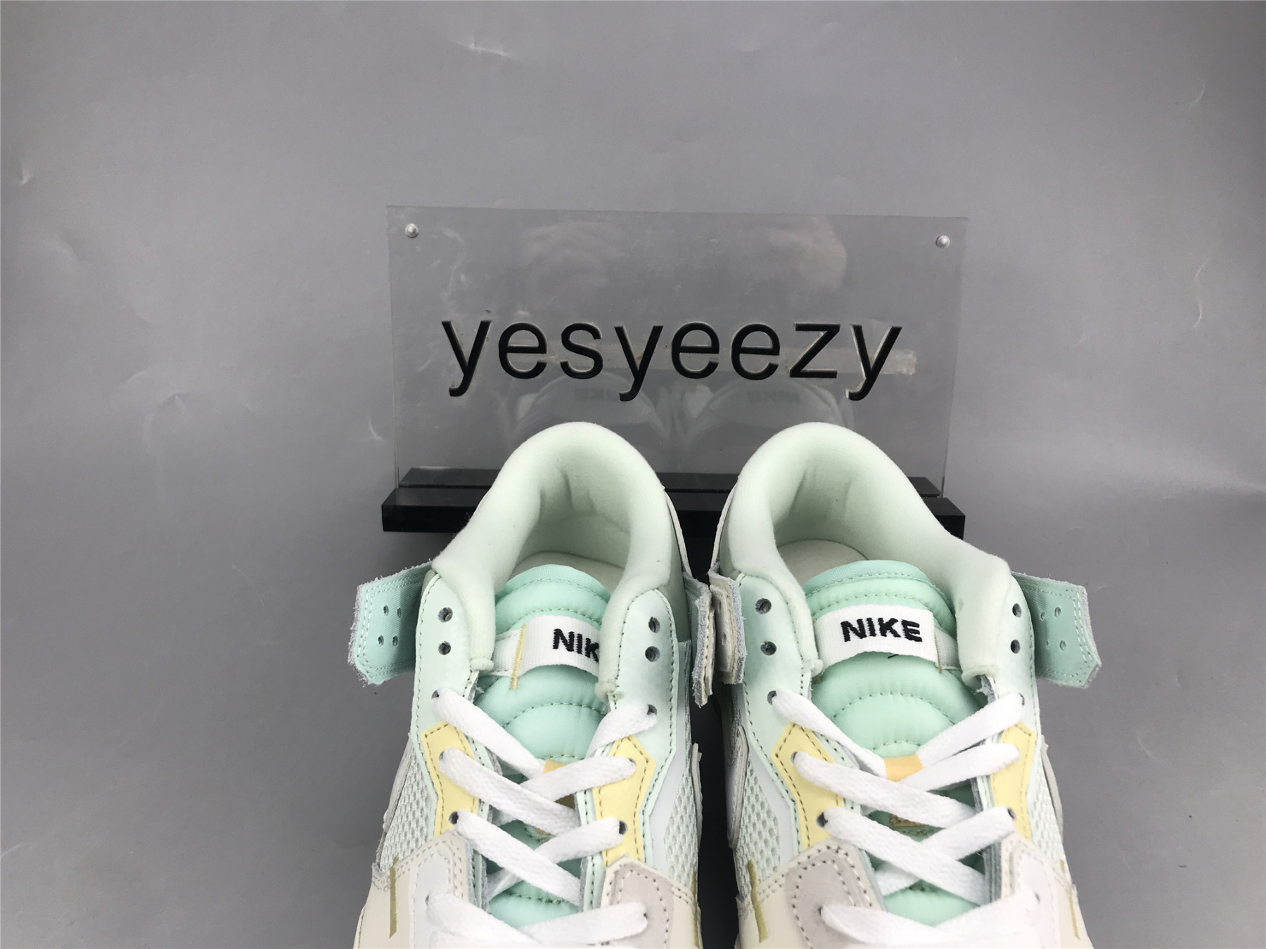 UA NIKE DUNK LOW SCRAP 