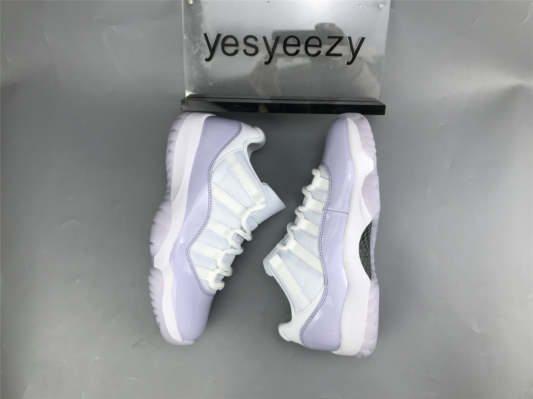 UA AIR JORDAN 11 LOW "PURE VIOLET"