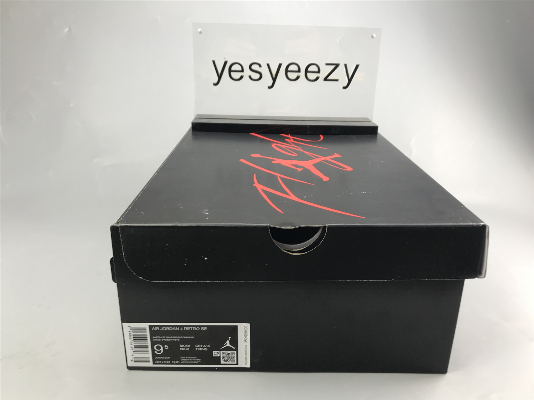 UA AIR JORDAN 4 RETRO 