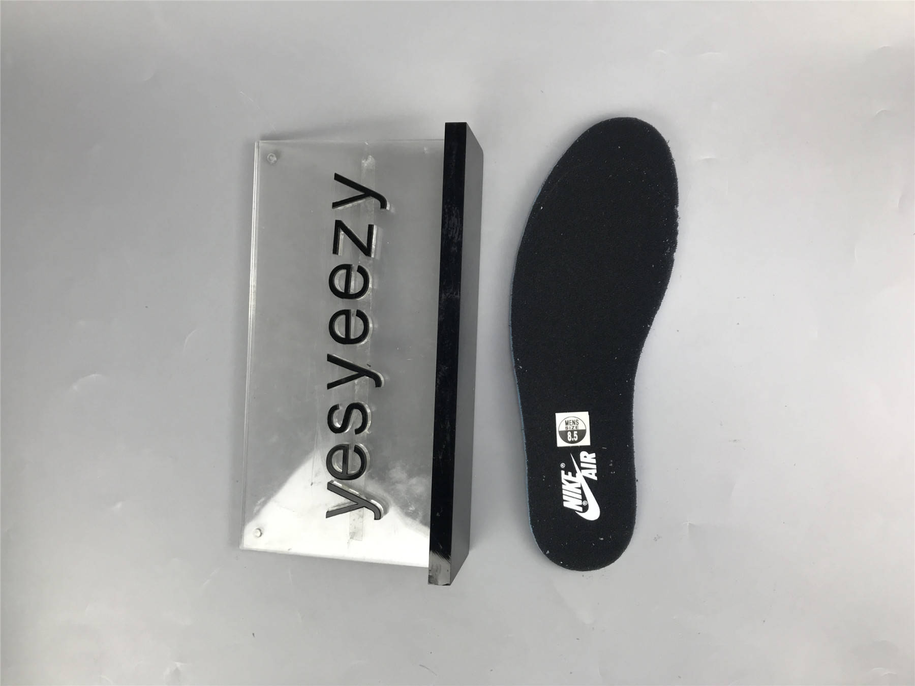 UA AIR JORDAN 5 RETRO 