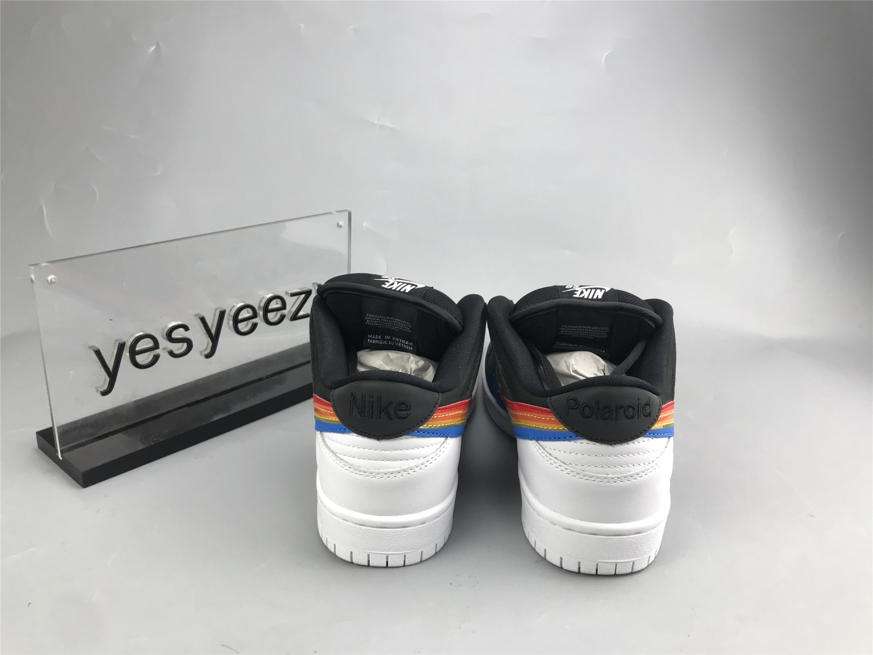 UA NIKE POLAROID X DUNK LOW SB