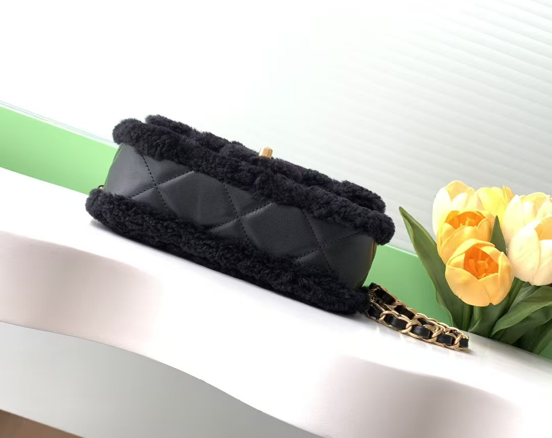 Ch**el Flap Bag 13.5x17x8cm