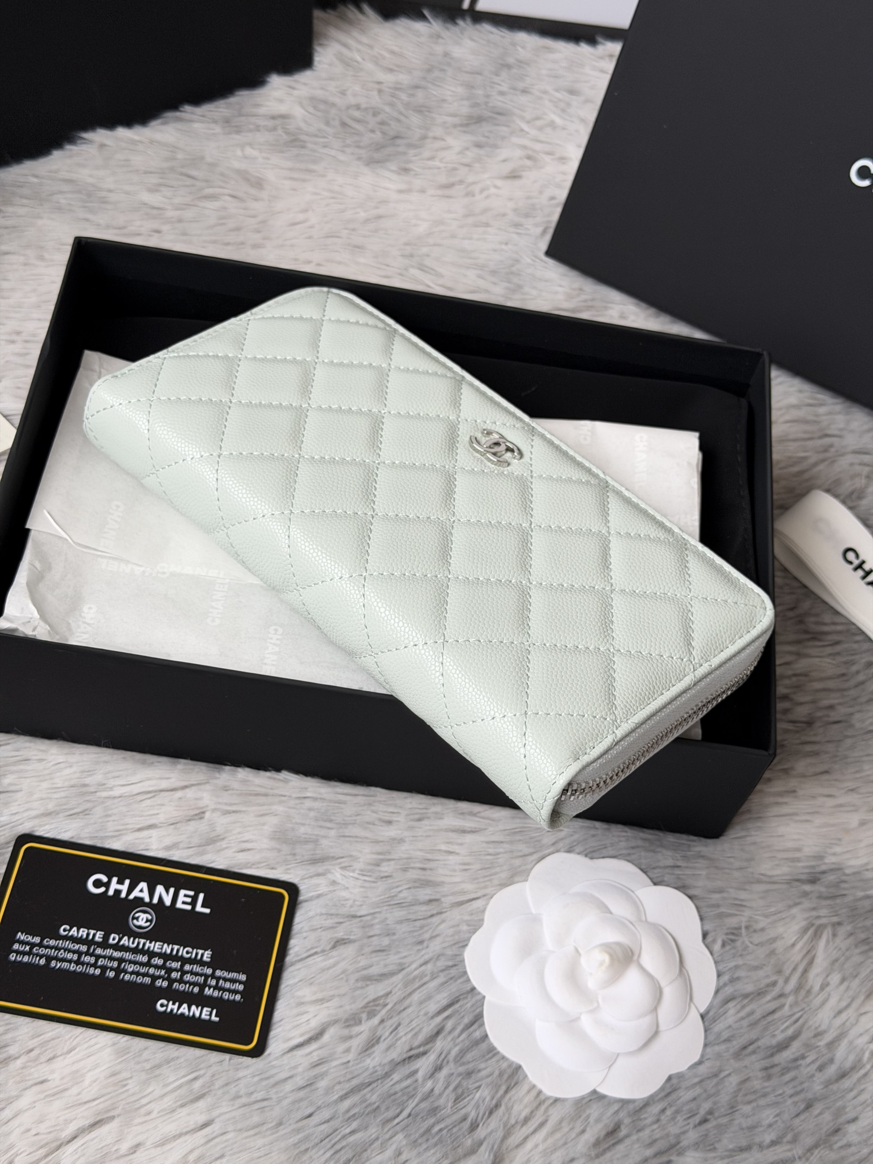 Ch**el zip around wallet 80758 10x19x3cm