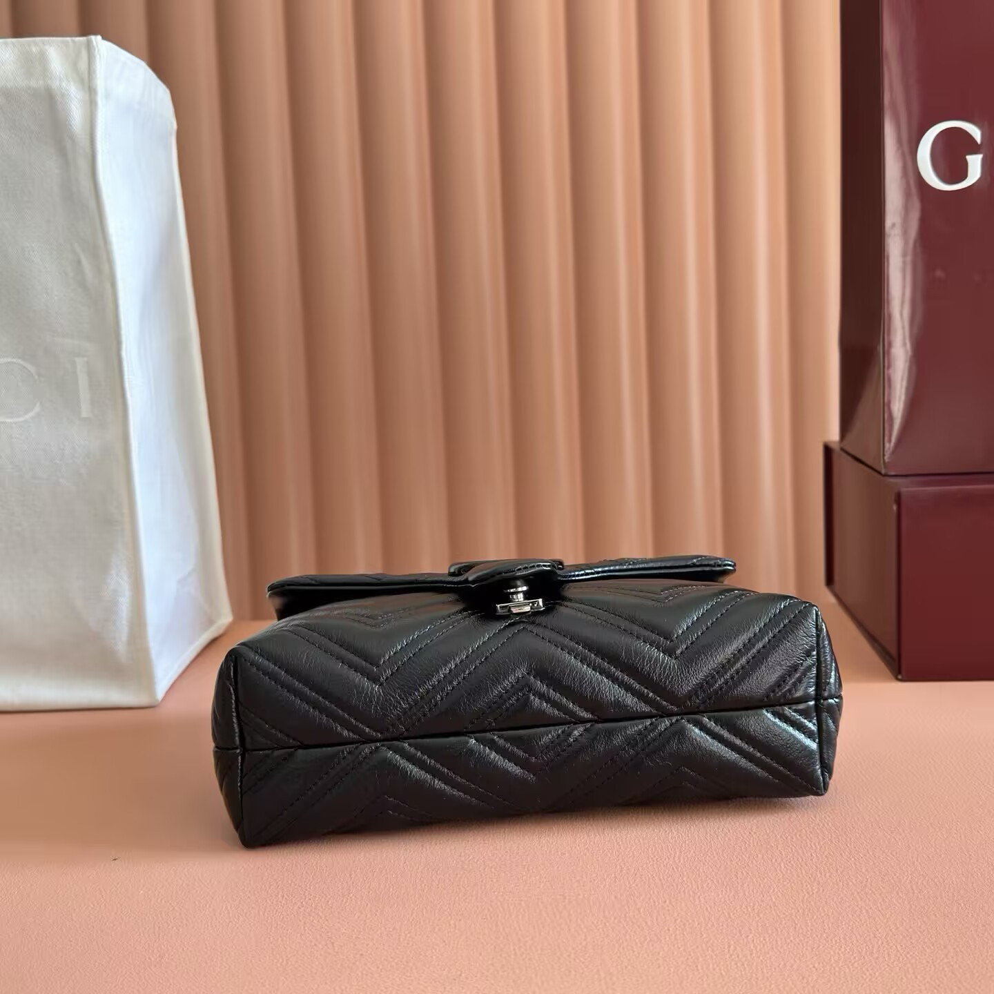Gucci GG Marmont Small Shoulder Bag 23x17x9cm