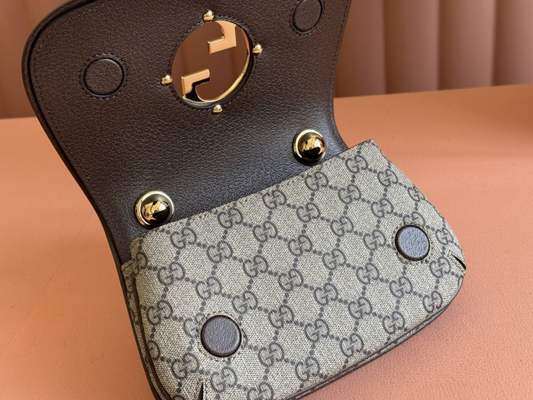 Gvc*1 Blondie Shoulder Bag 21x13x7cm